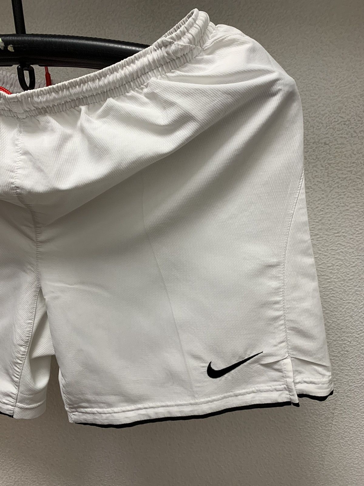 Nike Nike Manchester United vintage soccer shorts 30-32 size Size US 30 / EU 46 - 2 Thumbnail