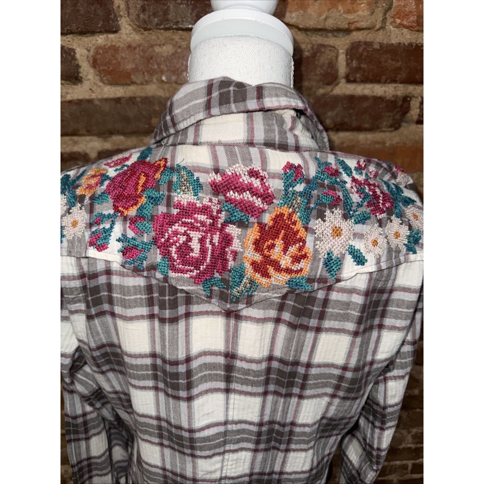 Johnny Was Johnny Was Plaid Sz S Floral Rose Cross Stitch Western EUC Size M / US 6-8 / IT 42-44 - 4 Thumbnail