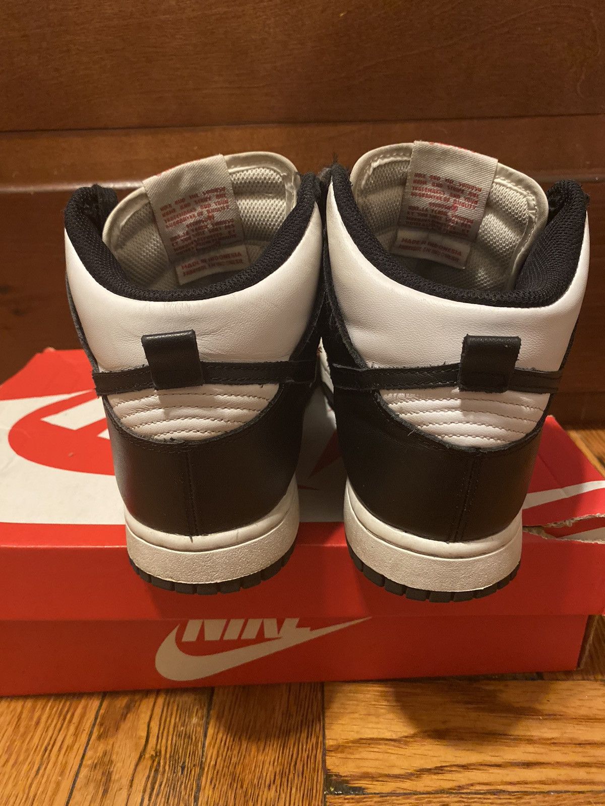 Nike Nike Hightop panda dunks Size US 8 / EU 41 - 2 Thumbnail