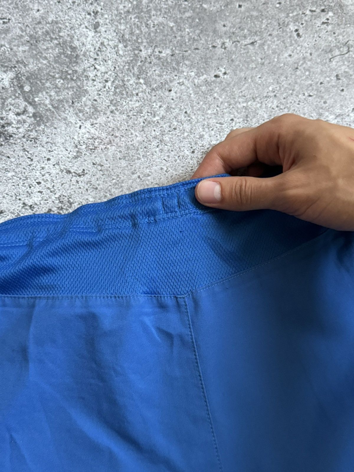Nike × Vintage Nike Twente F.C. blue XL sport soccer shorts Size US 36 / EU 52 - 9 Thumbnail