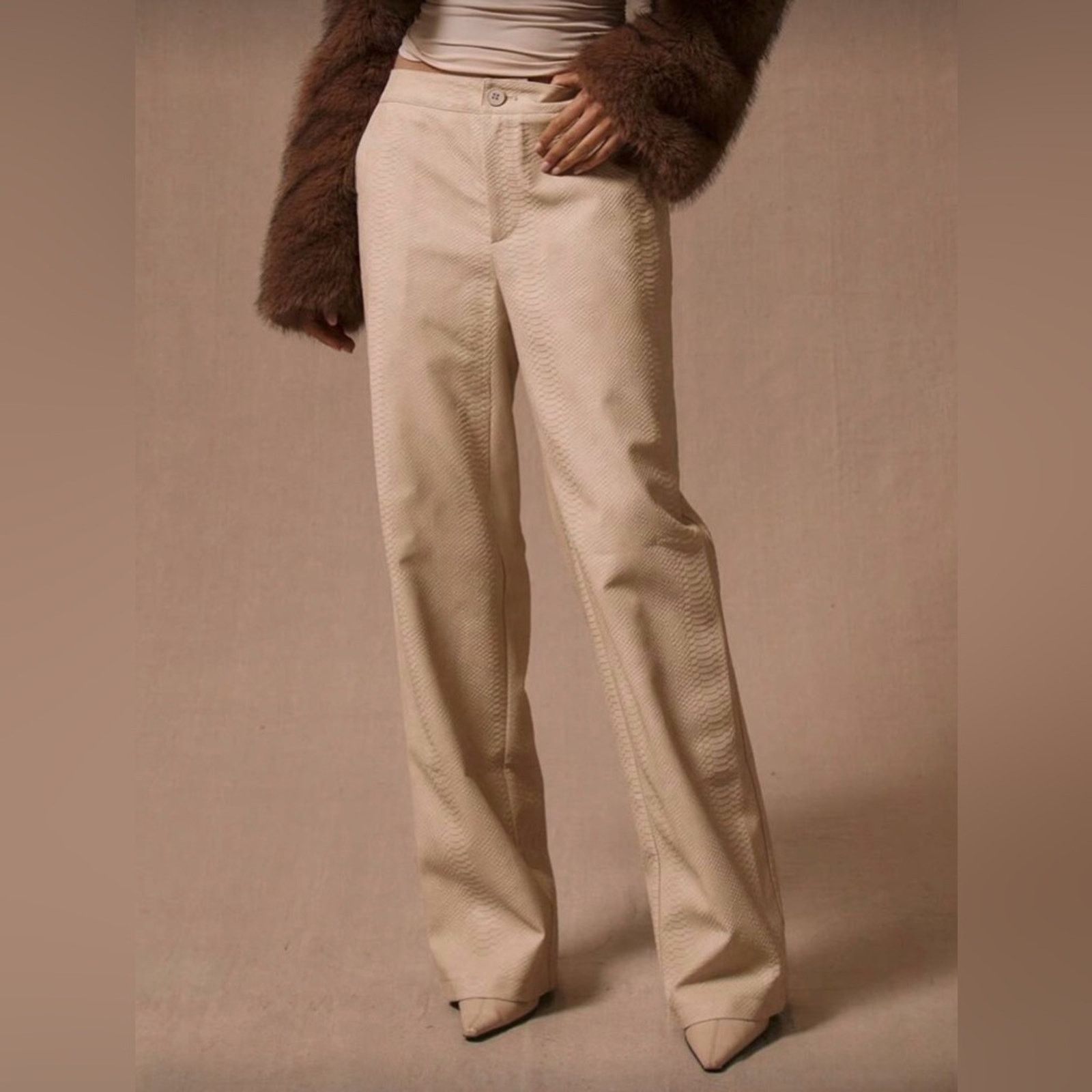 Other New Y2K Elegant Cream Faux Leather Pants size s Size 26" / US 2 / IT 38 - 2 Thumbnail