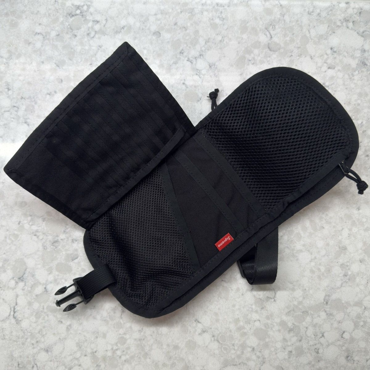 Supreme Supreme x The North Face RTG Utility Pouch – Bright Red Size ONE SIZE - 3 Thumbnail