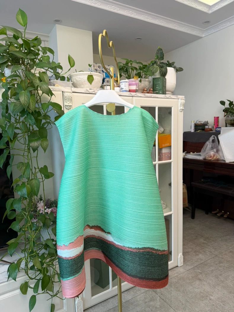 Issey Miyake Issey Miyake size:3 Green spring dress Size S / US 4 / IT 40 - 6 Thumbnail