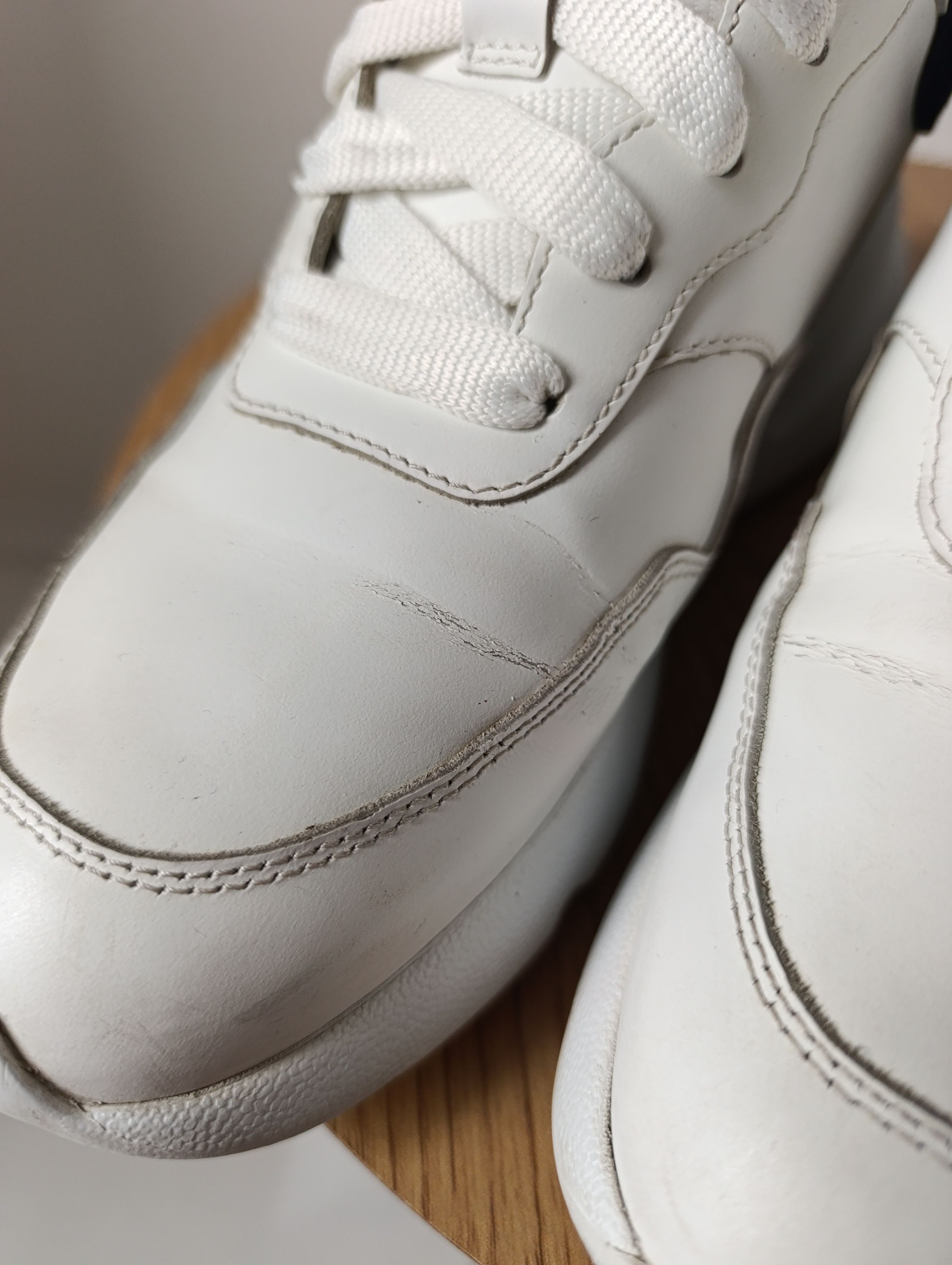 Alexander McQueen ALEXANDER MCQUEEN WOMEN'S WHITE LEATHER RUNNER SNEAKERS Size US 7.5 / IT 37.5 - 12 Thumbnail