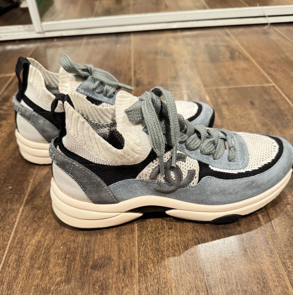 Chanel Chanel Sneakers EU37 US7 Great Condition Size US 7 / IT 37 - 6 Thumbnail