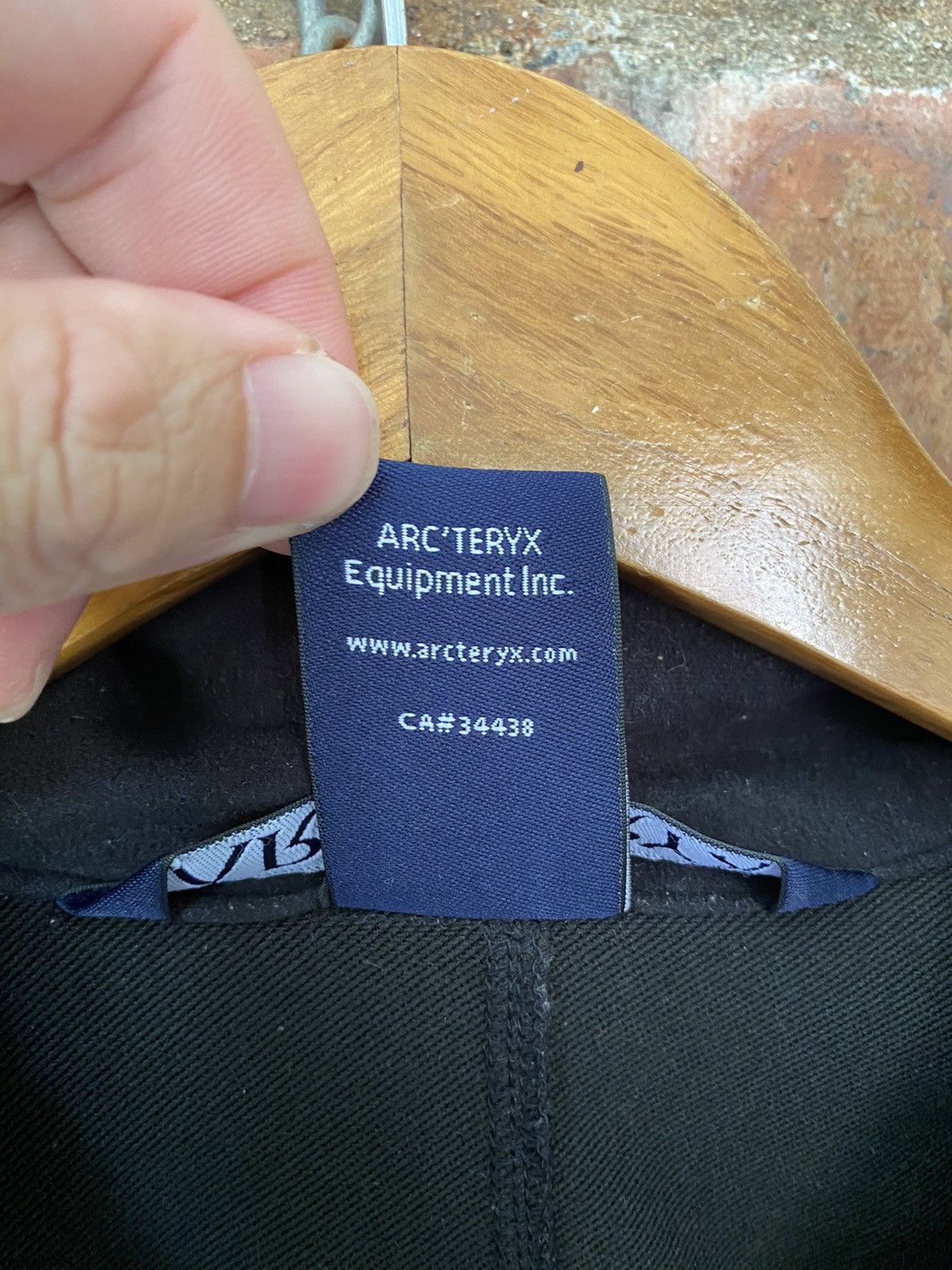 Arc'teryx Vintage Super black logo Jacket Size S / US 4 / IT 40 - 15 Thumbnail