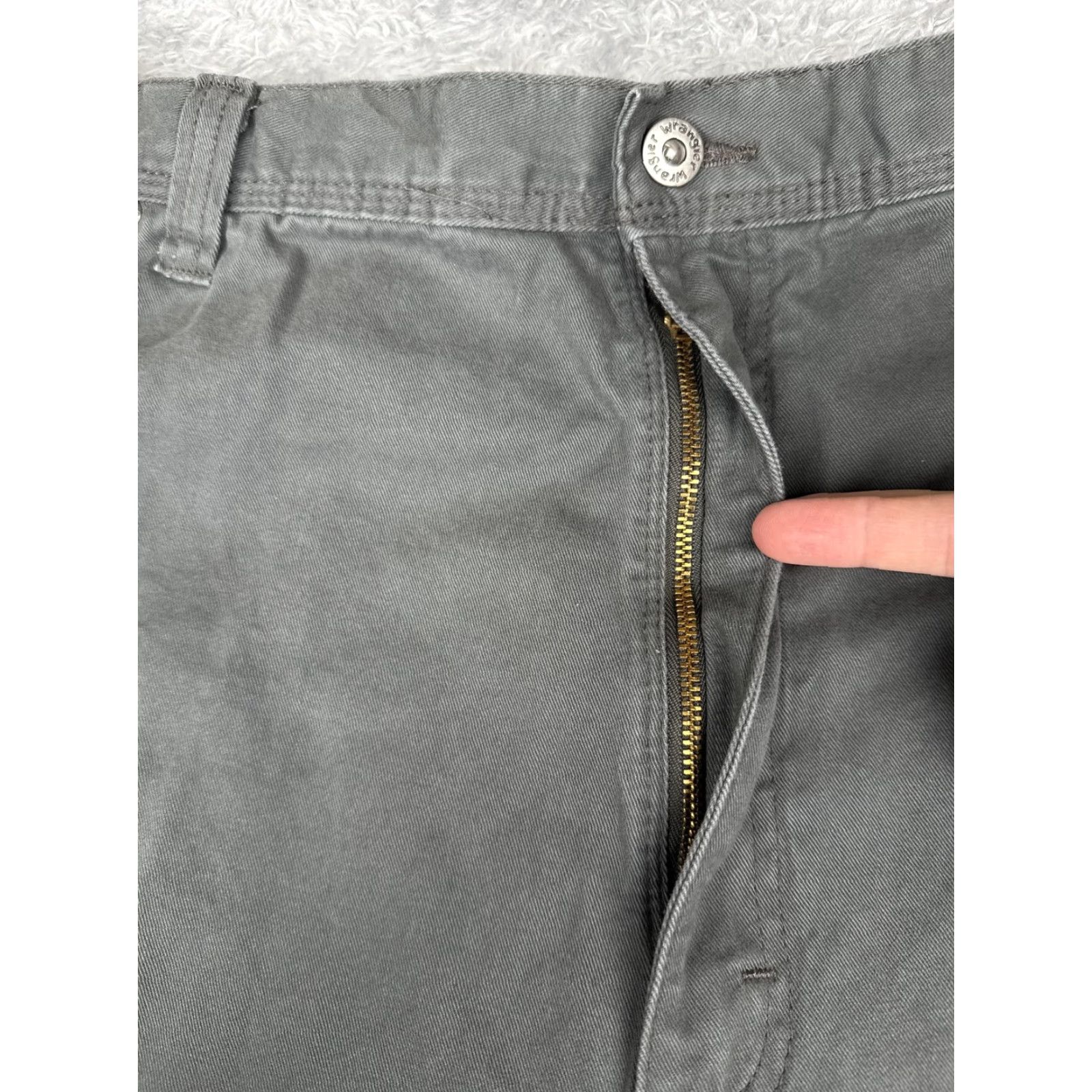 Wrangler Wrangler Workwear Pants Mens 44x32 Gray Carpenter Utility Cargo Cotton Twill Size US 44 / EU 60 - 5 Thumbnail