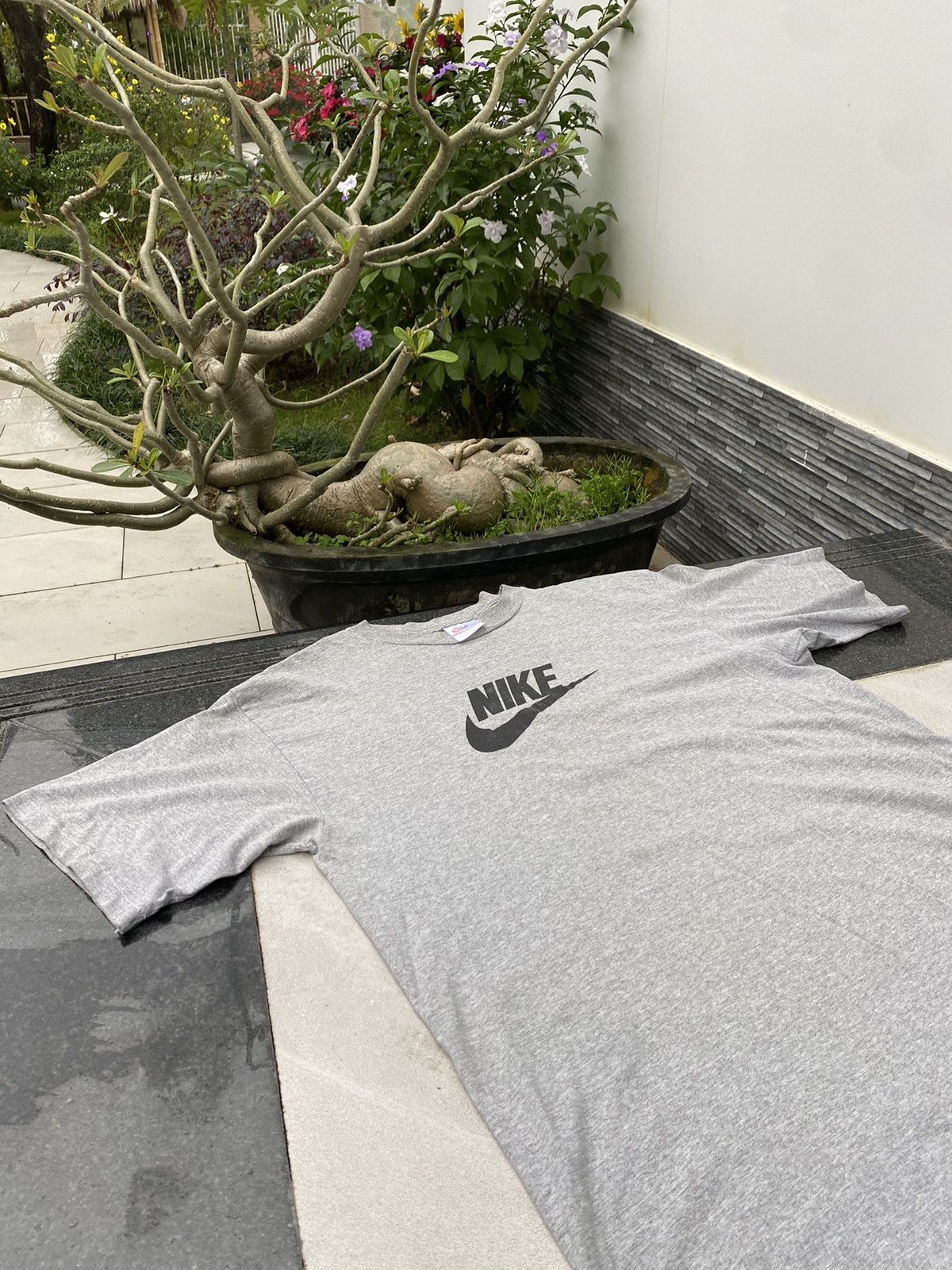 Nike × Vintage 90’s NIKE RARE Y2K LOGO SWOOSH RETRO TEE TSHIRT Size US L / EU 52-54 / 3 - 3 Thumbnail