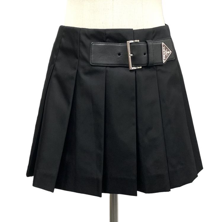 Prada Prada Re-Nylon Pleated Mini Skirt Size 36 Size 25" / US 0 / IT 36 - 1 Thumbnail