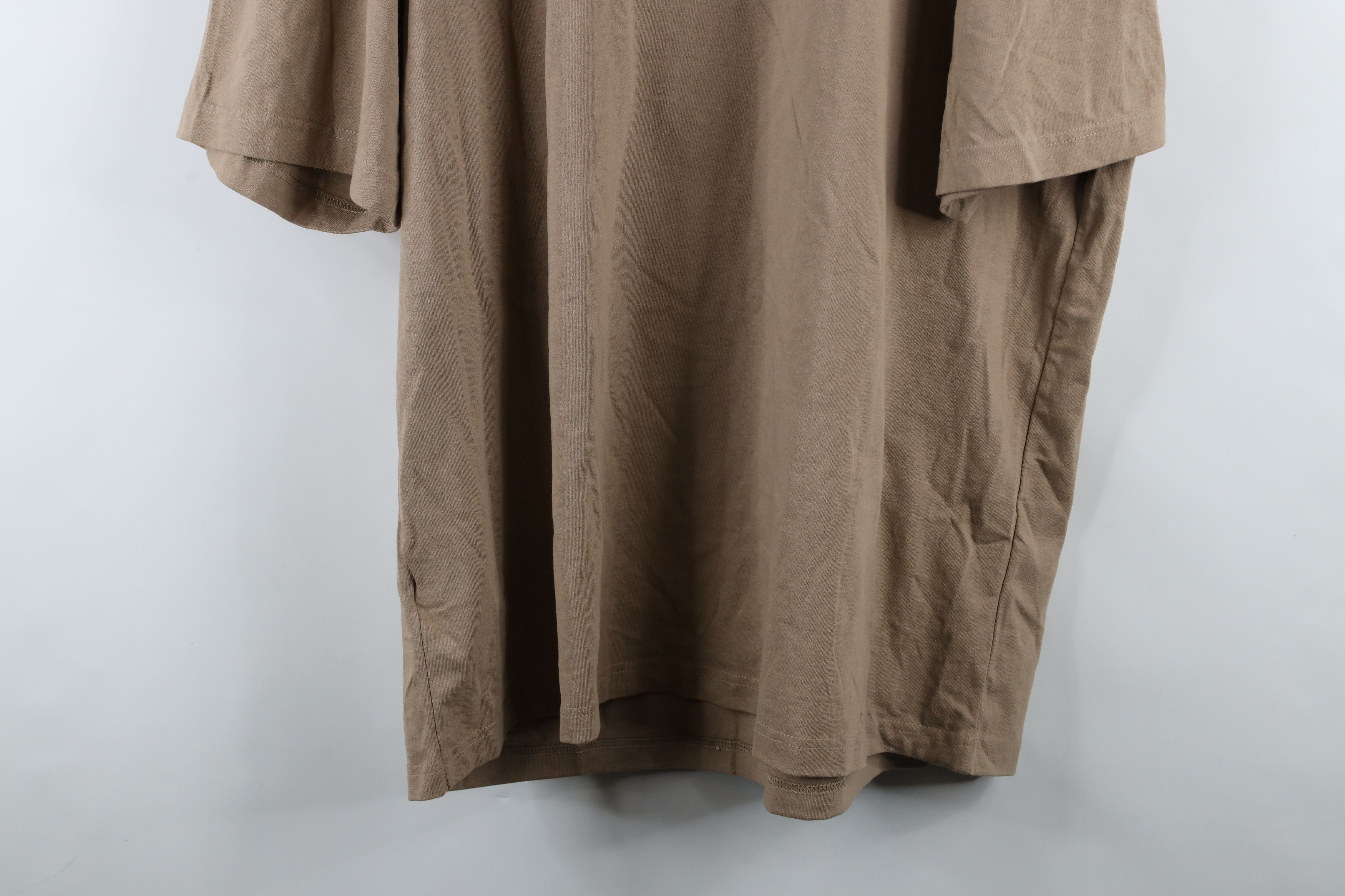 Carhartt × Vintage Deadstock Vintage Y2K Carhartt Pocket T-Shirt Desert Brown Size US XXL / EU 58 / 5 - 12 Thumbnail