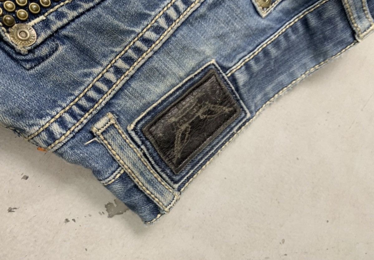 Robins Jeans Vintage robin jeans studd denim cropped short Size US 38 / EU 54 - 4 Thumbnail