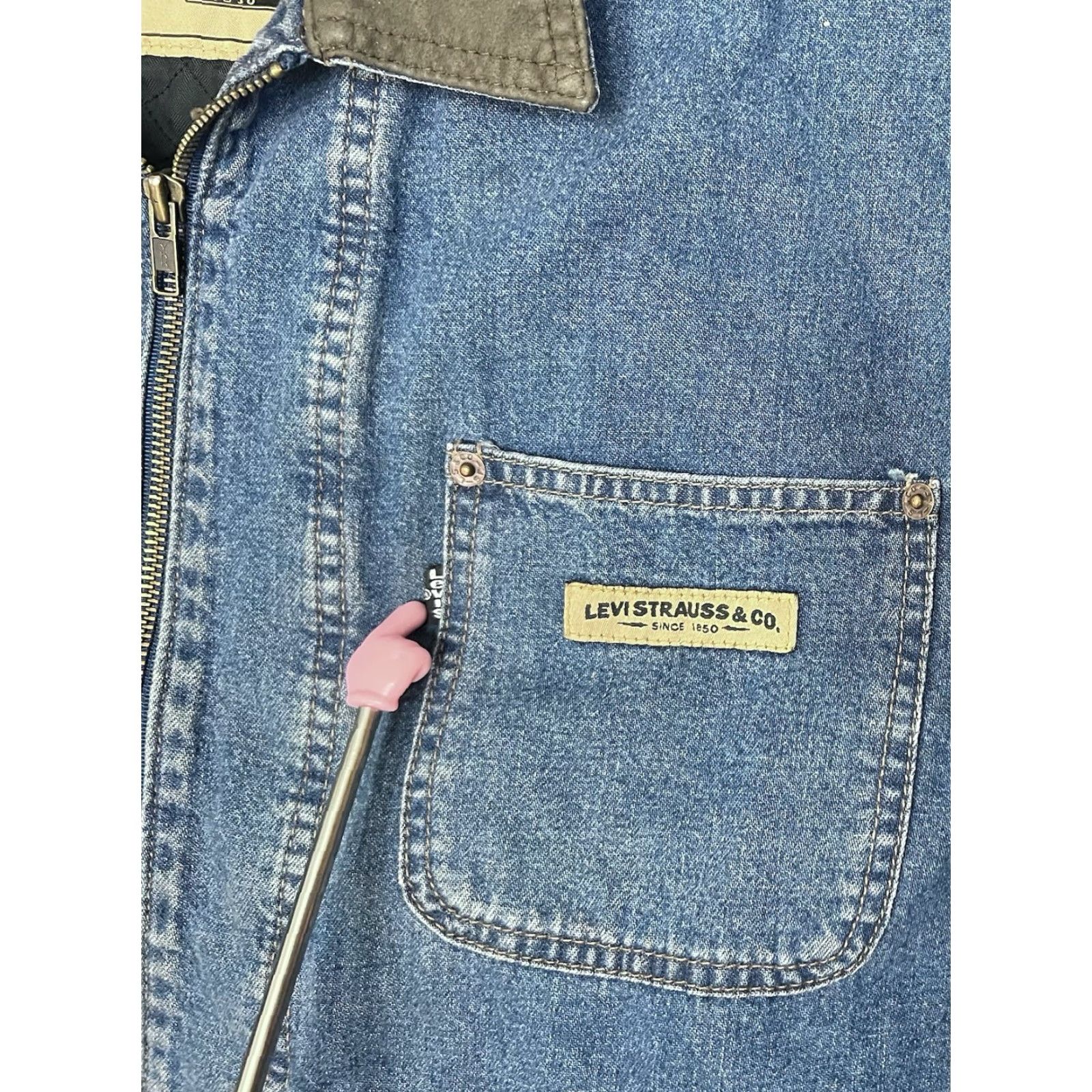 Levi's VINTAGE Levi's Denim Chore Barn Jacket Black Tab M Canada Men Jacket Blue Denim 27” 27.5” 23.5” 27" Size US M / EU 48-50 / 2 - 4 Thumbnail