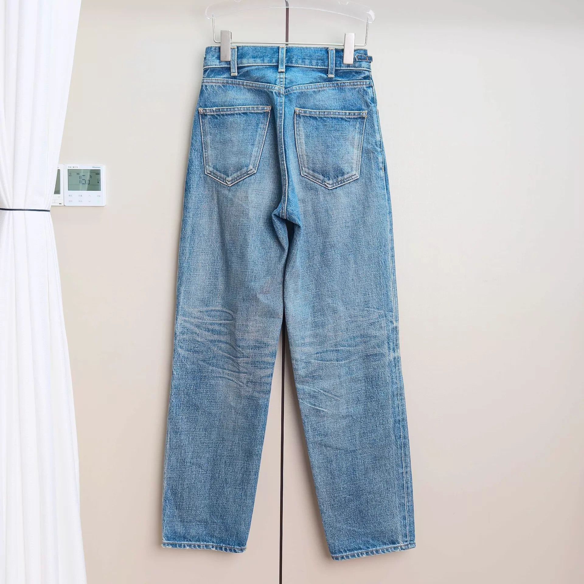 Celine CELINE Triomphe Gold Chain Light Wash 26 Jeans Size 26" / US 2 / IT 38 - 3 Thumbnail