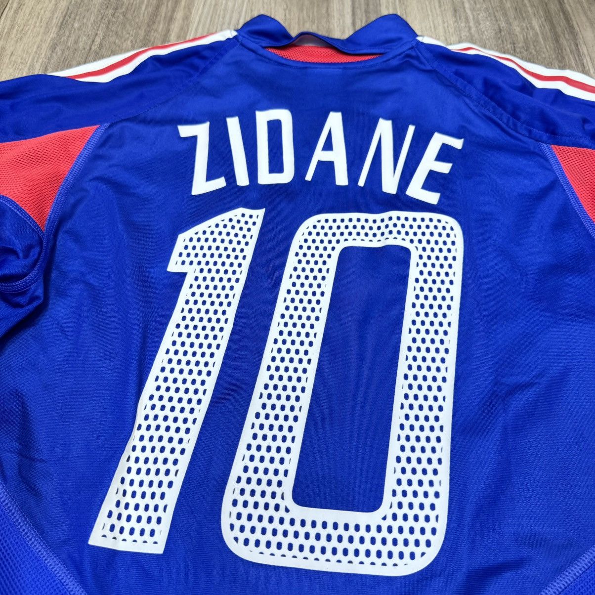 Adidas France 04/05 home shirt #10 Zidane Size US S / EU 44-46 / 1 - 4 Thumbnail