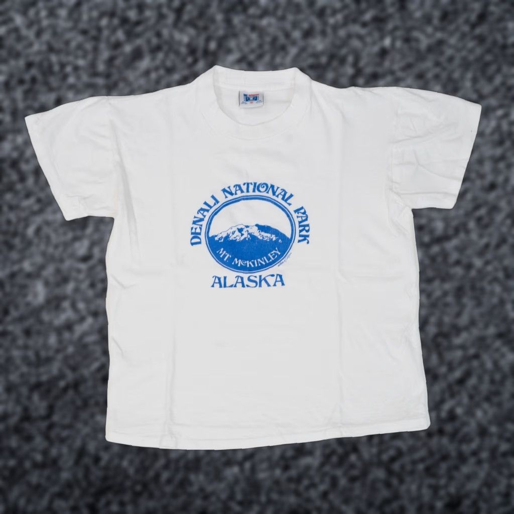 Vintage VINTAGE Denali National Park Alaska 80s Tourist Souvenir T-Shirt Men Size M Size US M / EU 48-50 / 2 - 1 Thumbnail