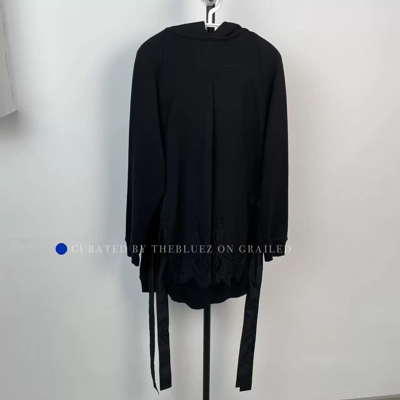 Valentino Classic Black Sweatshirt in XS Size US XS / EU 42 / 0 - 1 Thumbnail