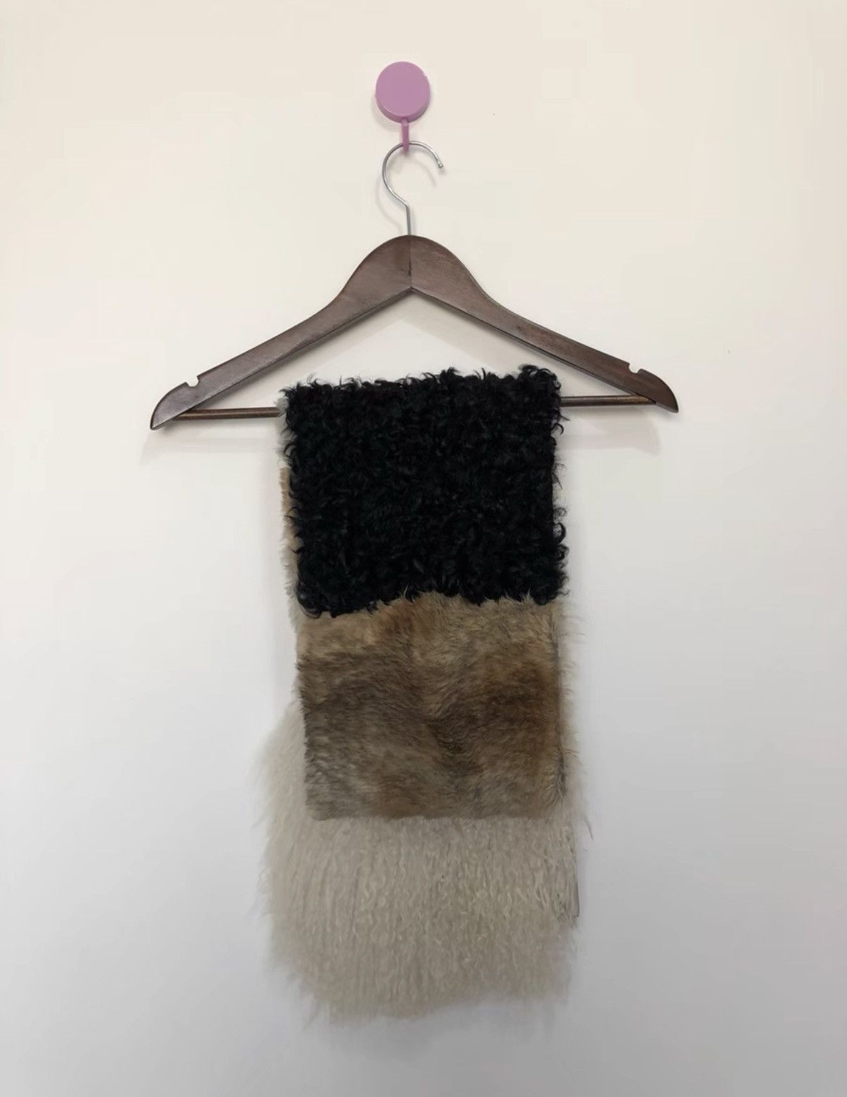 Takahiromiyashita The Soloist. TAKAHIROMIYASHITA THE SOLOIST fur collar. Size ONE SIZE - 4 Thumbnail