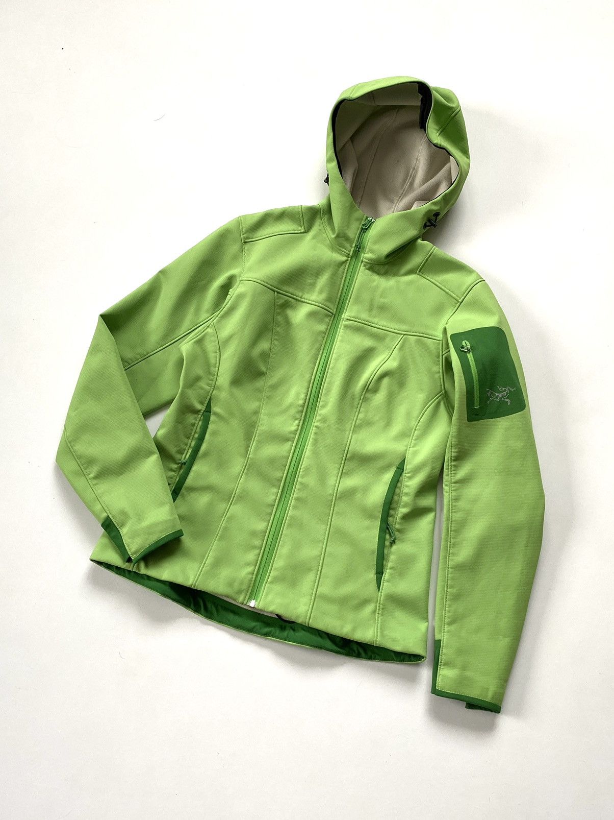 Arc'teryx × Vintage Vintage Arcteryx Epsilon SV Vintage Hoody Lime Size S / US 4 / IT 40 - 2 Thumbnail
