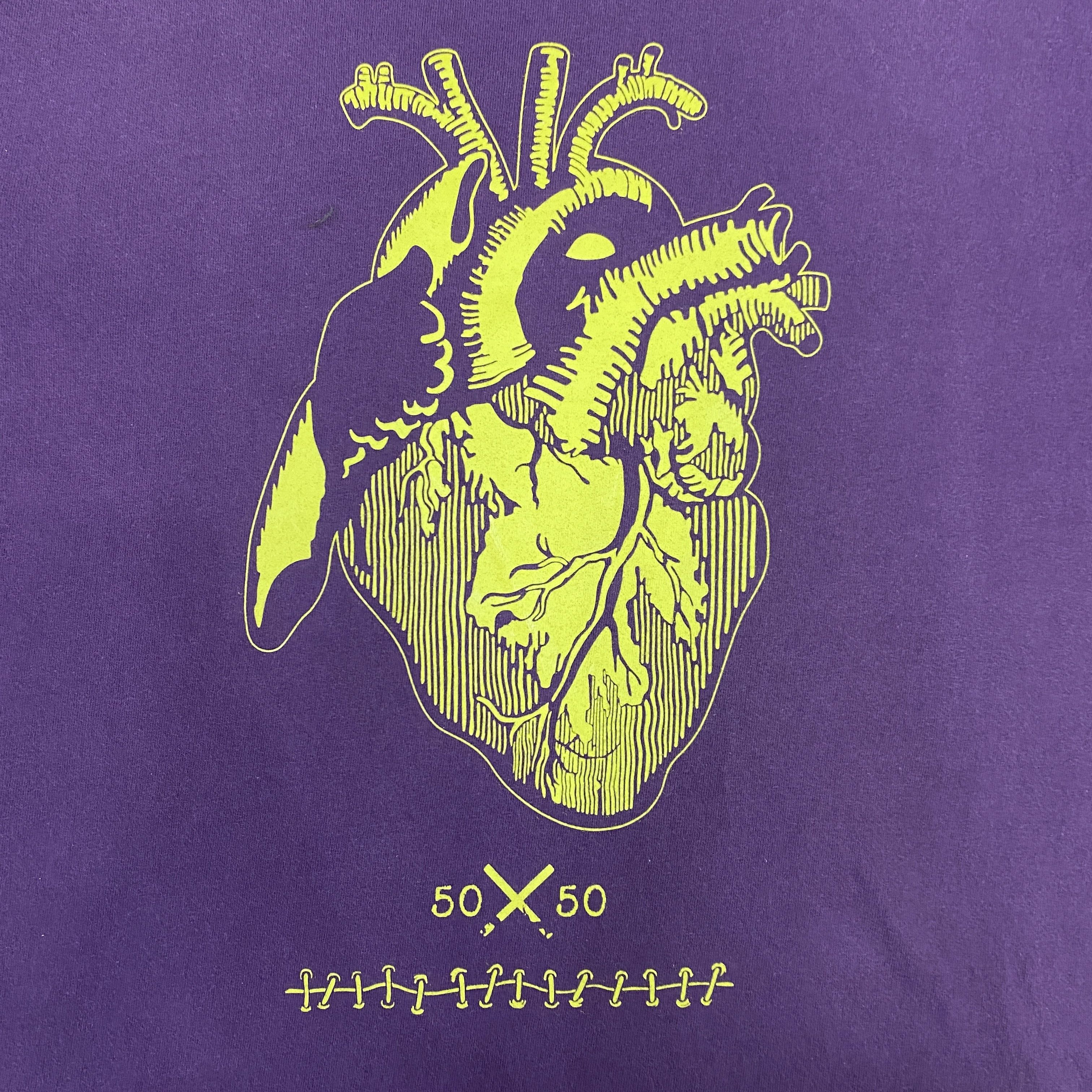 Japanese Brand Vintage Anatomical Heart HALf'n Half Tshirt - J096 Size US L / EU 52-54 / 3 - 3 Thumbnail