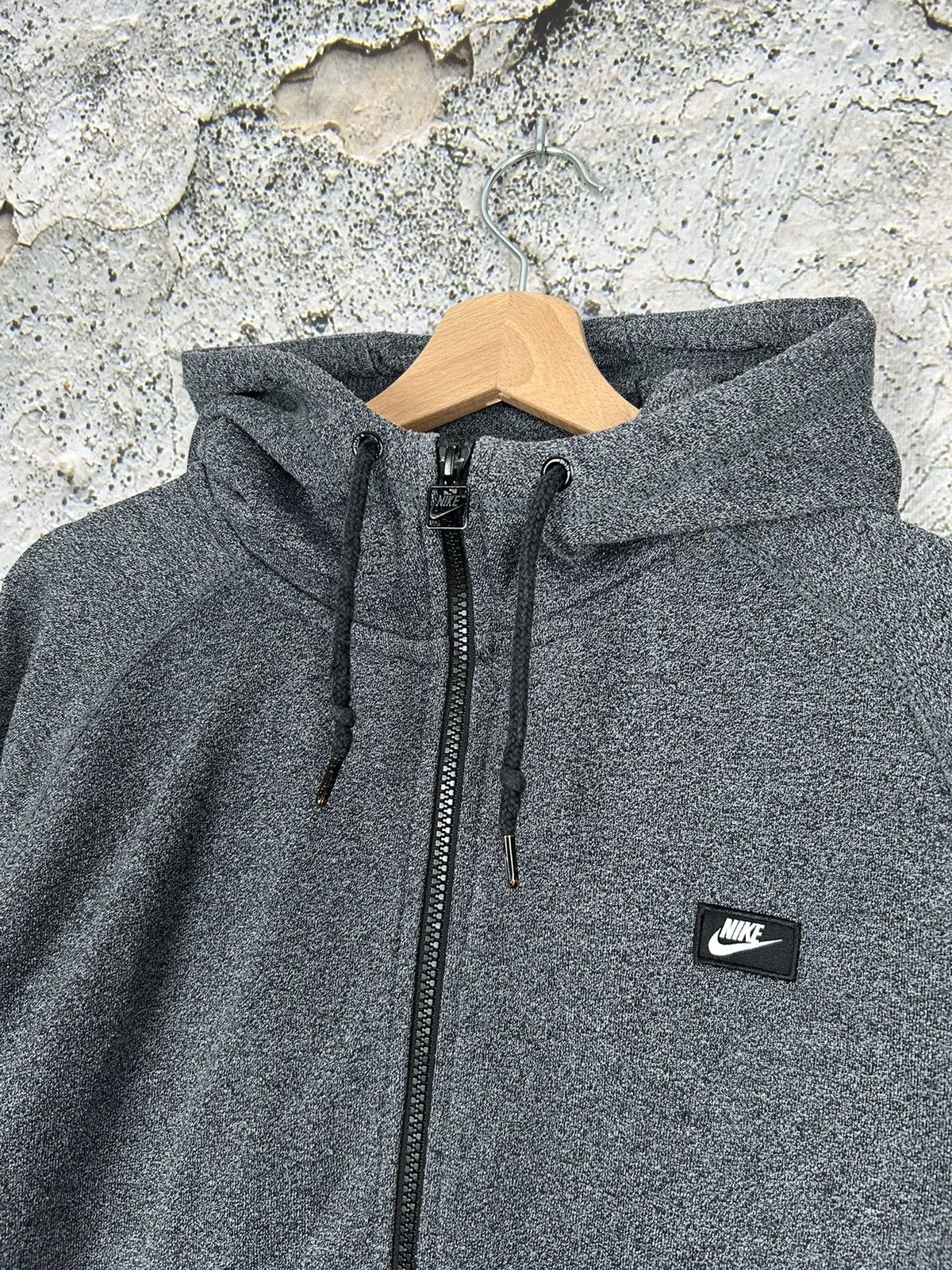 Nike Vintage Nike Zip Up Hoodie Grey Streetwear Sportswear Hype Size US L / EU 52-54 / 3 - 3 Thumbnail