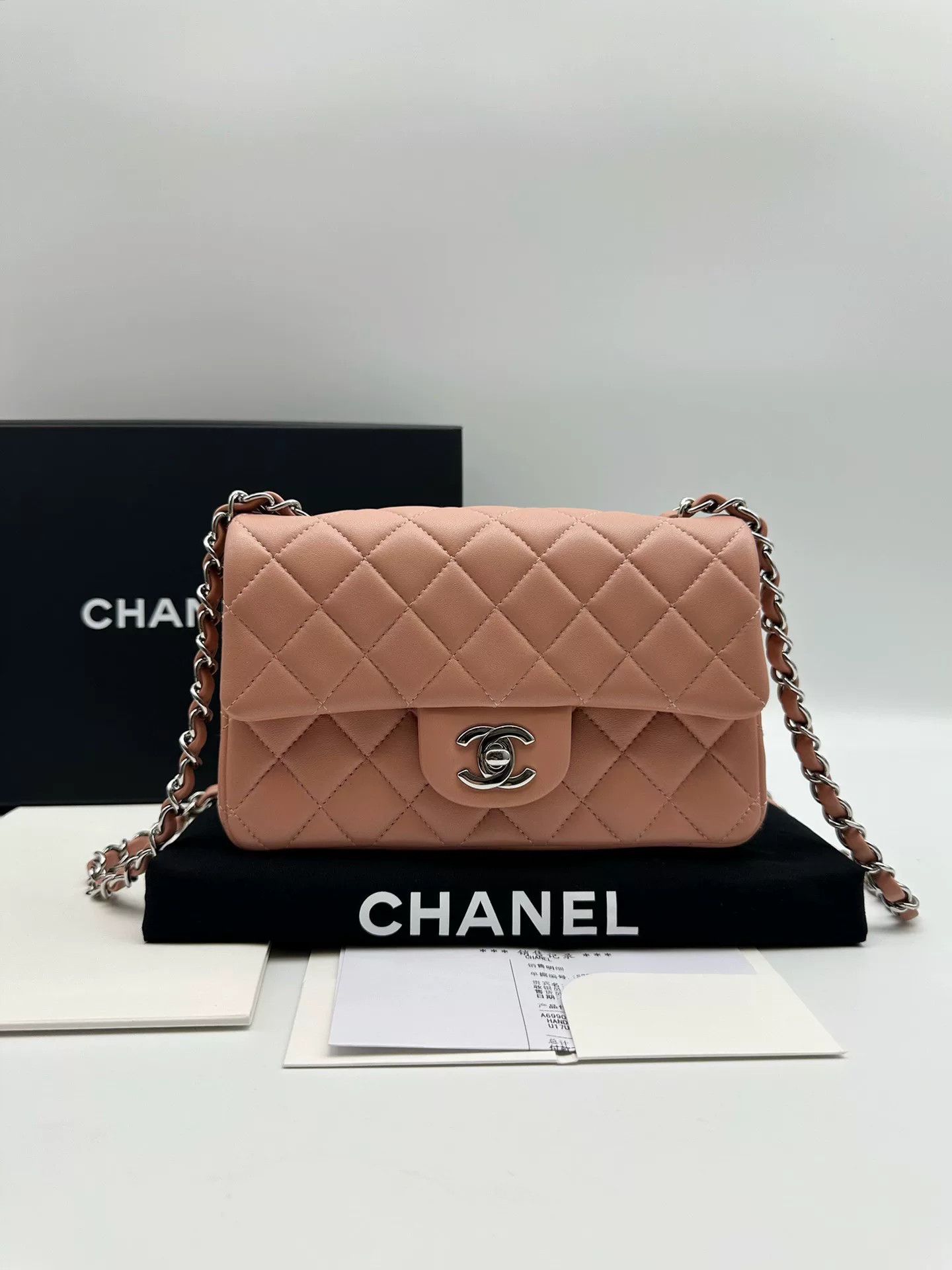Chanel Pre-loved Bag Very good condition Size ONE SIZE - 1 Thumbnail