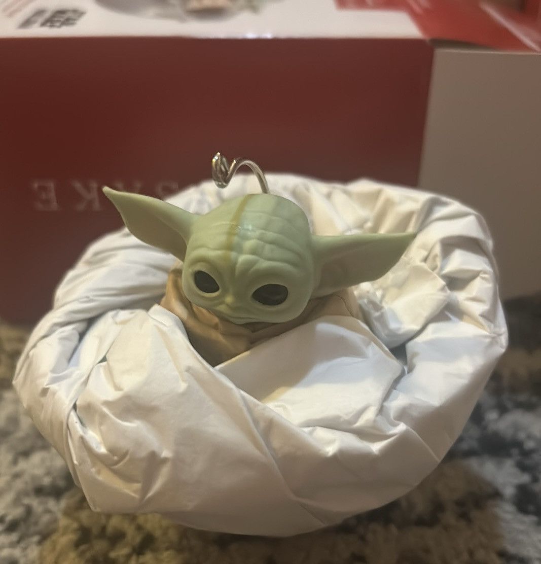 Star Wars Hallmark Keepsake Grogu in Hovering Pram Ornament 2024 Size ONE SIZE - 5 Thumbnail