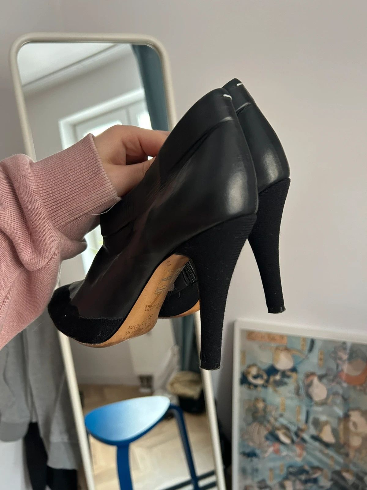 Maison Margiela Maison Margiela Leather Suede Heels Size US 7 / IT 37 - 14 Thumbnail