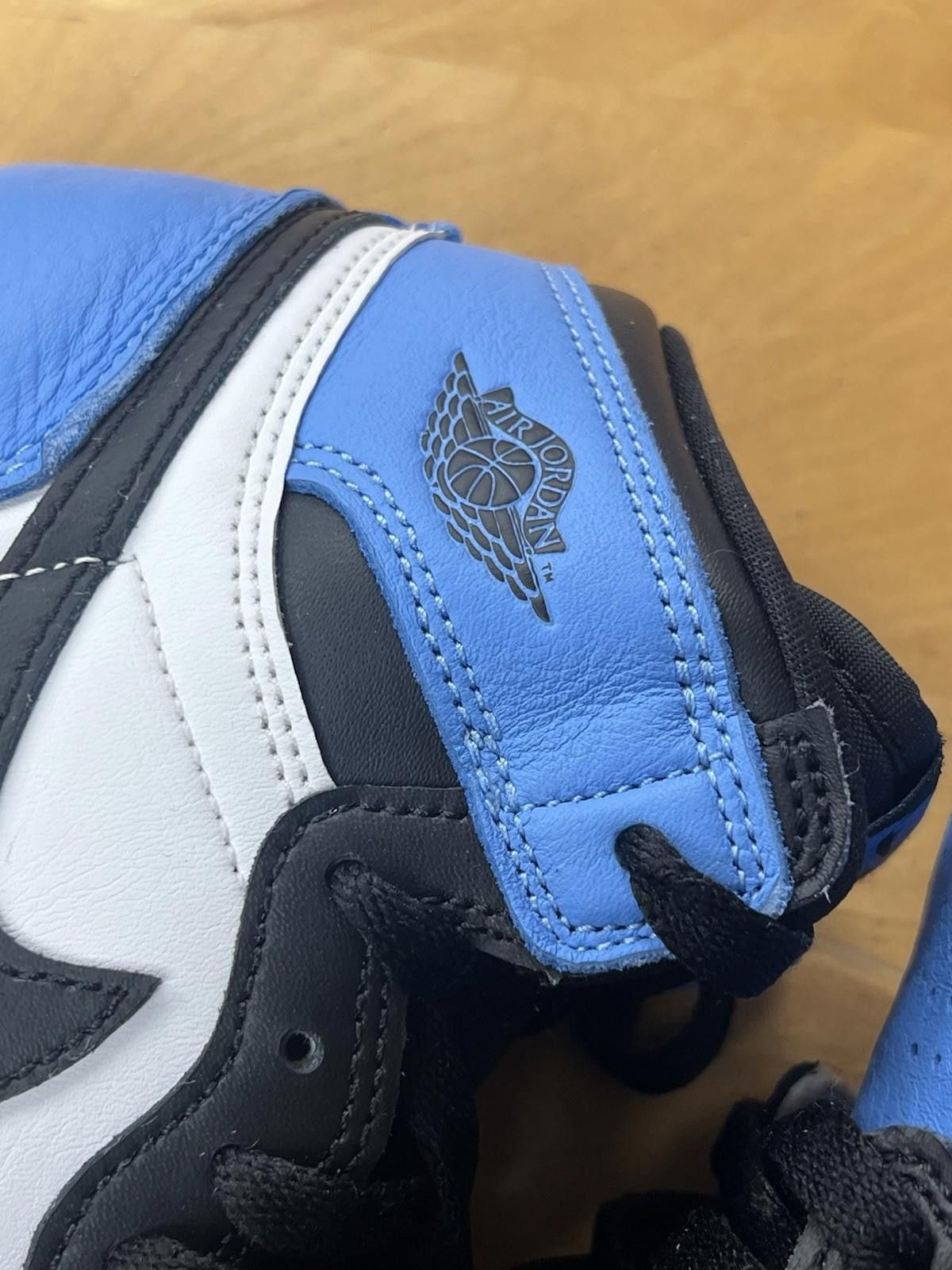 Jordan Brand Jordan Air Jordan 1 Mid Shoes Boys 3Y Blue Black Basketball Size US 5 / EU 37 - 11 Thumbnail