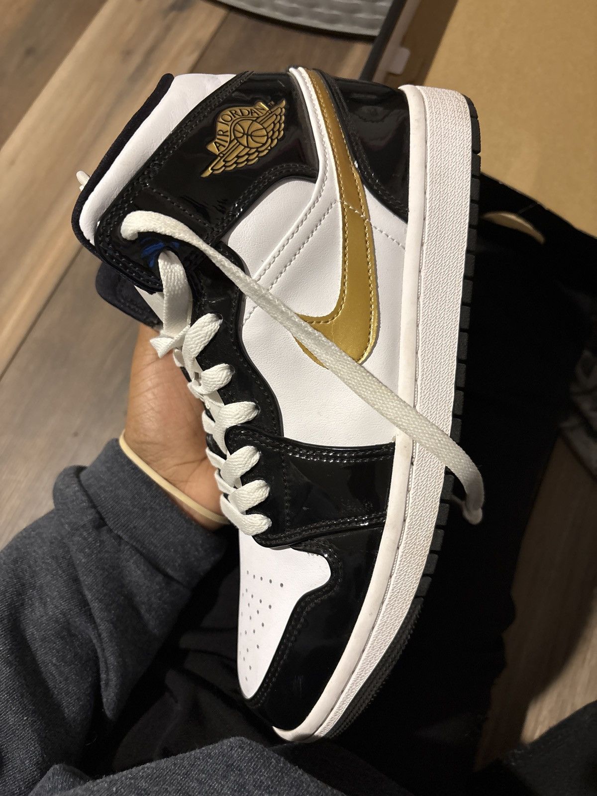 Jordan Brand Jordan 1s mid SE Size US 8 / EU 41 - 5 Thumbnail
