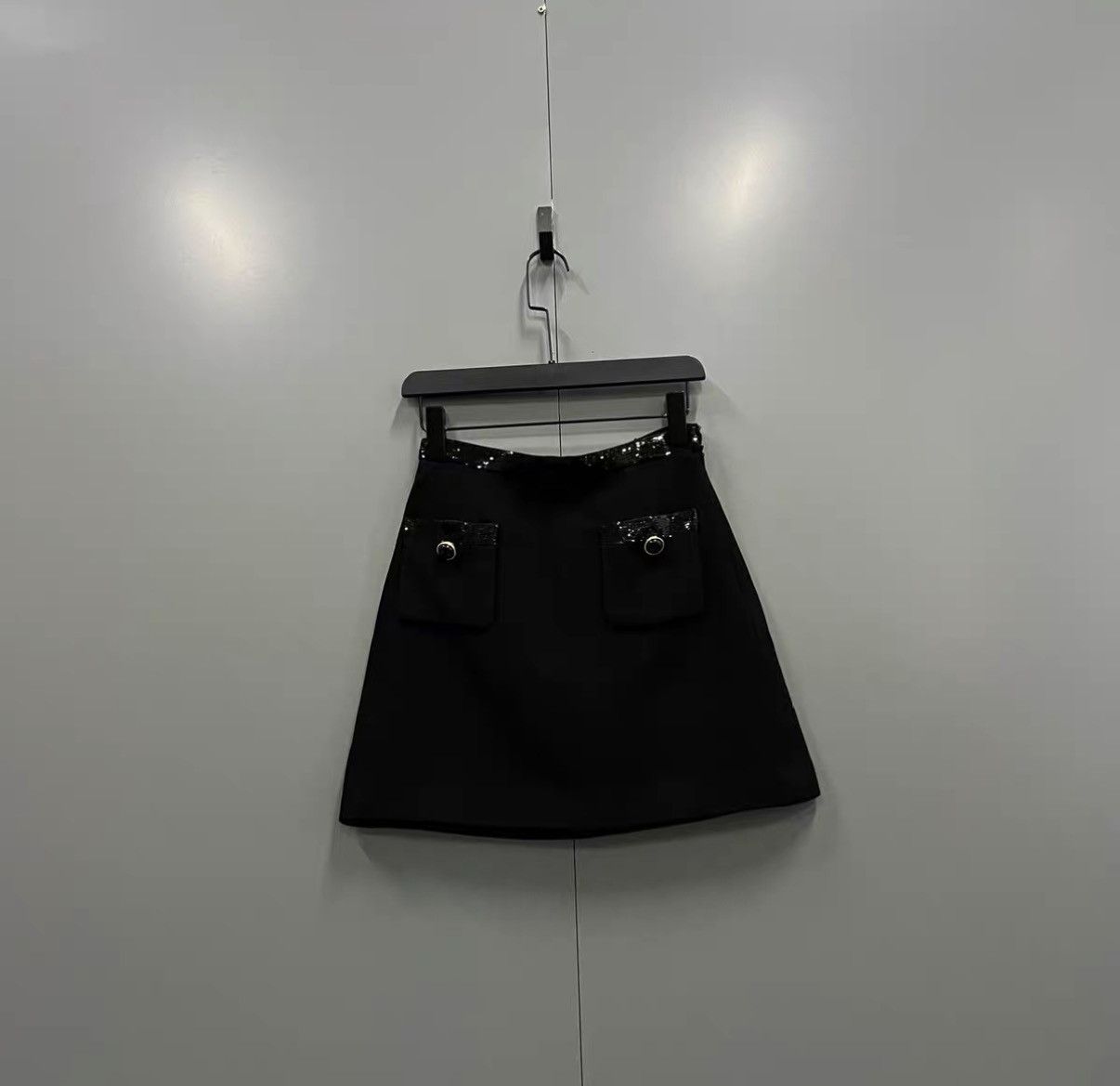 Miu Miu Miu Miu Black Sequin Mini Skirt J41 Size XS / US 0-2 / IT 36-38 - 1 Thumbnail