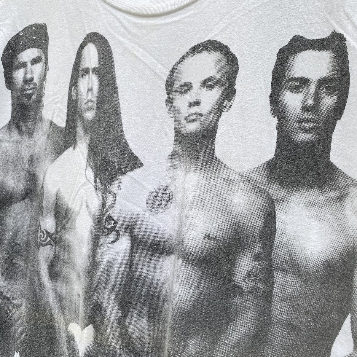 Band Tees Thrashed Red Hot Chili Peppers Band ERD GRUNGE Tshirt Size US M / EU 48-50 / 2 - 4 Thumbnail