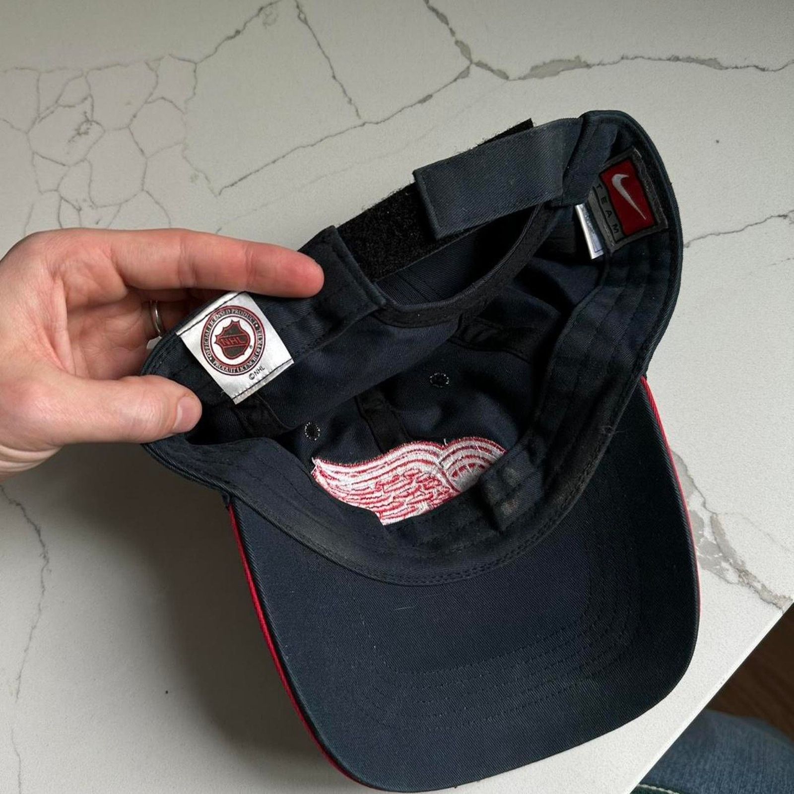 NHL Vintage Y2K Nike Black Faded Detroit Red Wings Hockey Hat Size ONE SIZE - 5 Thumbnail
