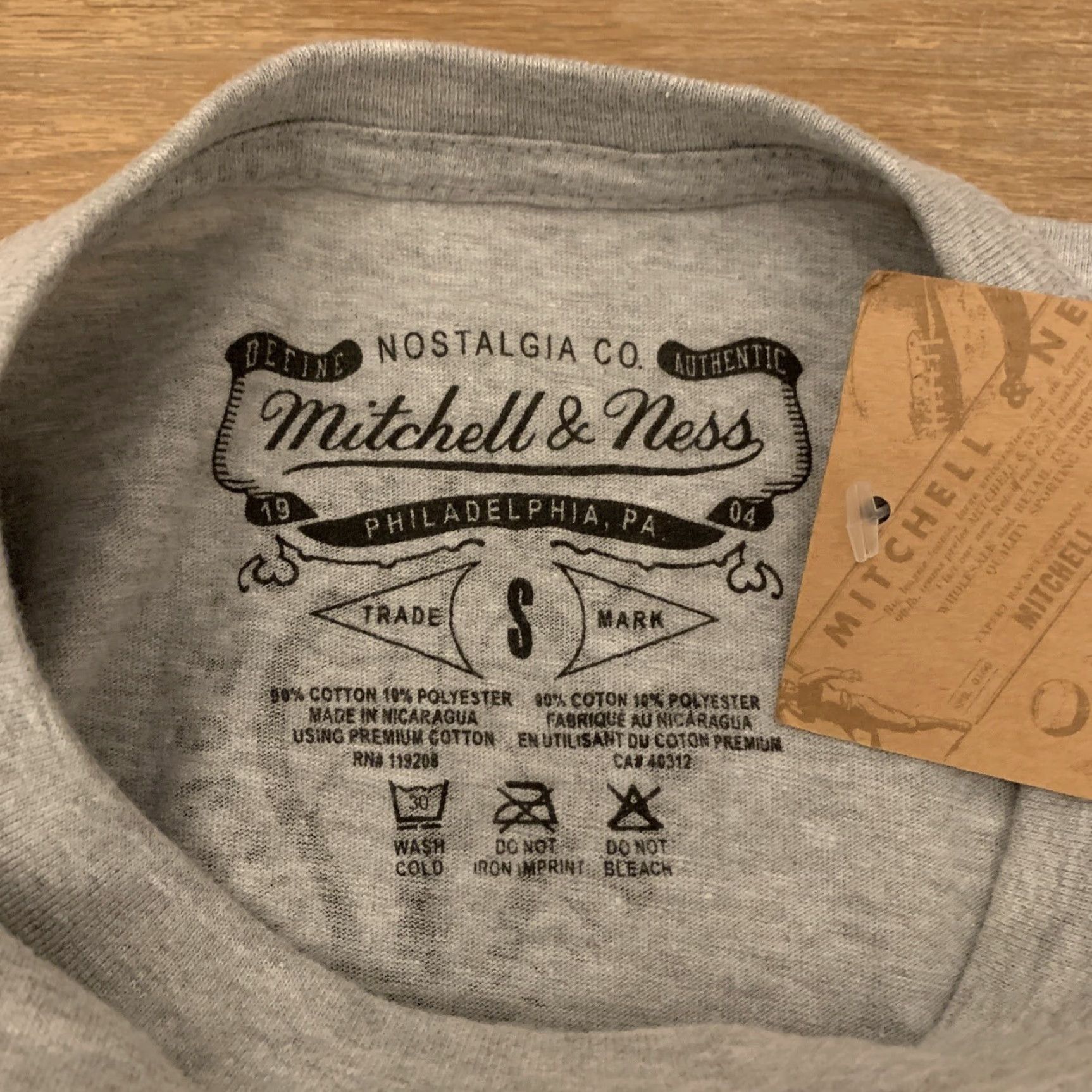 Mitchell & Ness MITCHELL & NESS Fight For Your Rights T-Shirt Adult Small Gray Social Justice Mens NWT Size US S / EU 44-46 / 1 - 5 Thumbnail