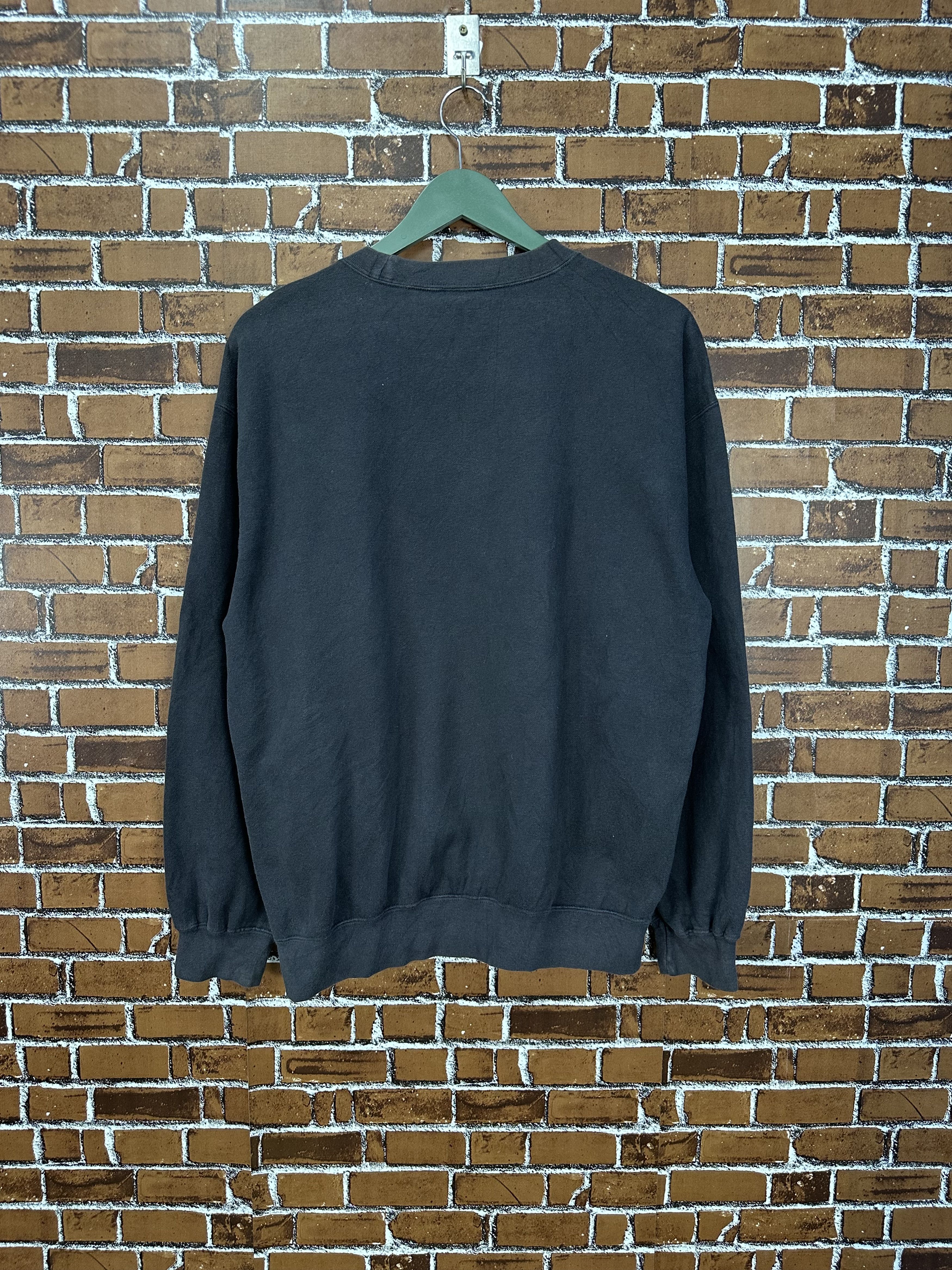 Nike Vintage Faded Nike Athletic Center Logo Crewneck Z467 Size US L / EU 52-54 / 3 - 5 Thumbnail