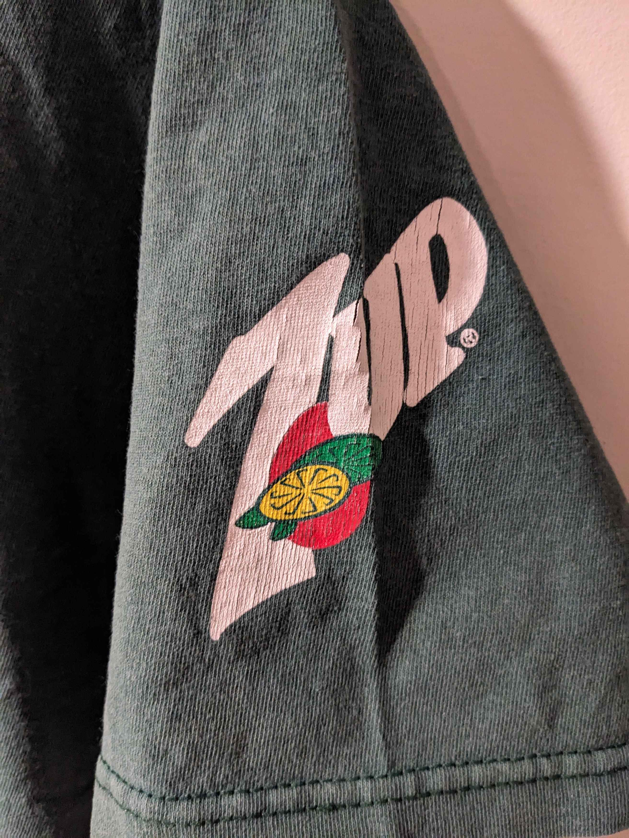 Vintage Vintage 90s 7UP Soda Up Yours Humor Green X-Large T-Shirt Size US XL / EU 56 / 4 - 4 Thumbnail