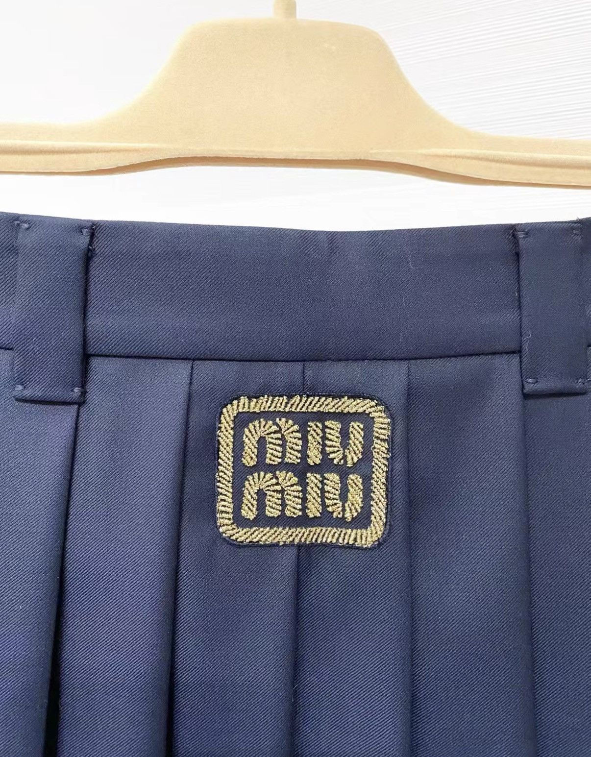 Miu Miu Miu Miu Size 38 Navy Blue Low Waist Pleated Skirt J33 Size XS / US 0-2 / IT 36-38 - 3 Thumbnail