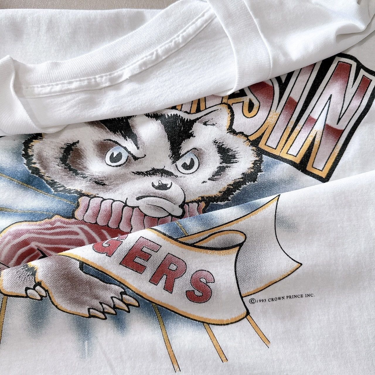 Vintage 90s Wisconsin Badgers t-shirt/ XL Size US XL / EU 56 / 4 - 9 Thumbnail
