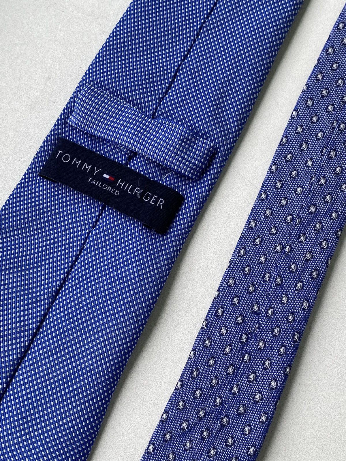 Tommy Hilfiger Tommy Hilfiger navy blue silk necktie with spotted print Size ONE SIZE - 5 Thumbnail