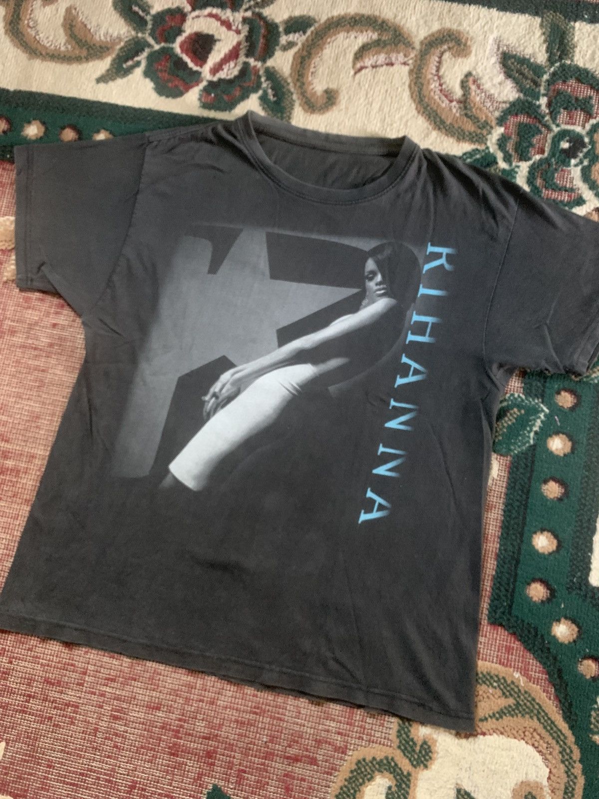 Band Tees Vintage Rihanna World Tour'08 Size US S / EU 44-46 / 1 - 4 Thumbnail