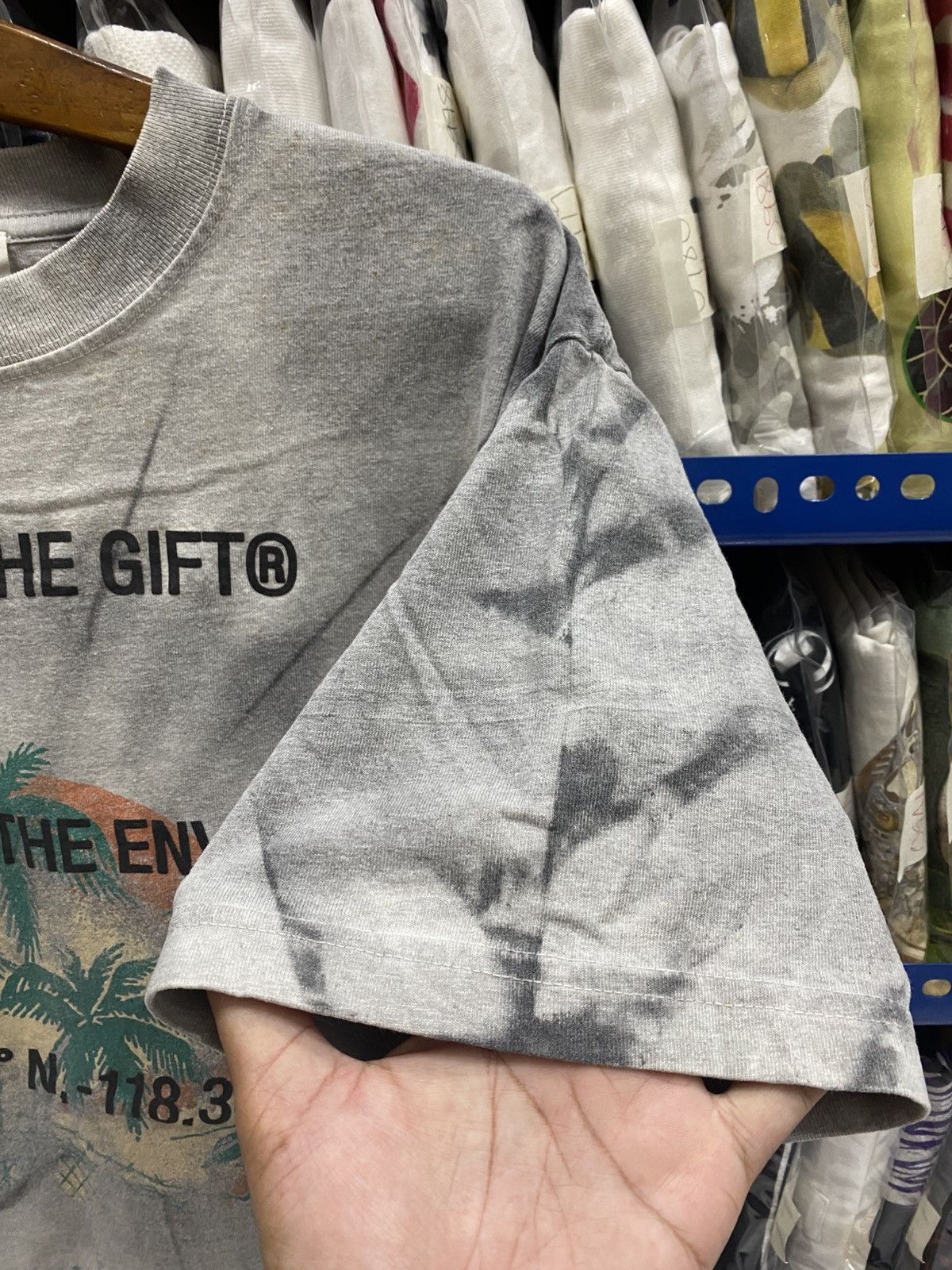 Japanese Brand HONOR THE GIFT TSHIRT Size US L / EU 52-54 / 3 - 7 Thumbnail