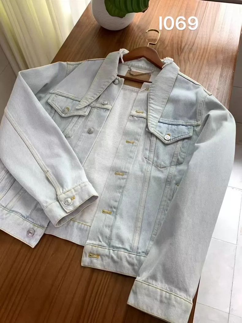 Balenciaga Balenciaga Bow-tie denim jacket 2504-Nextarrow Size XS / US 0-2 / IT 36-38 - 1 Thumbnail