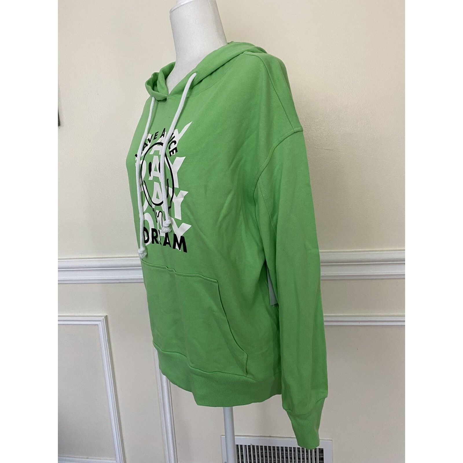 BP. BP "Have A Nice Dream " green graphic hoodie size XS A003125 Size XS / US 0-2 / IT 36-38 - 3 Thumbnail