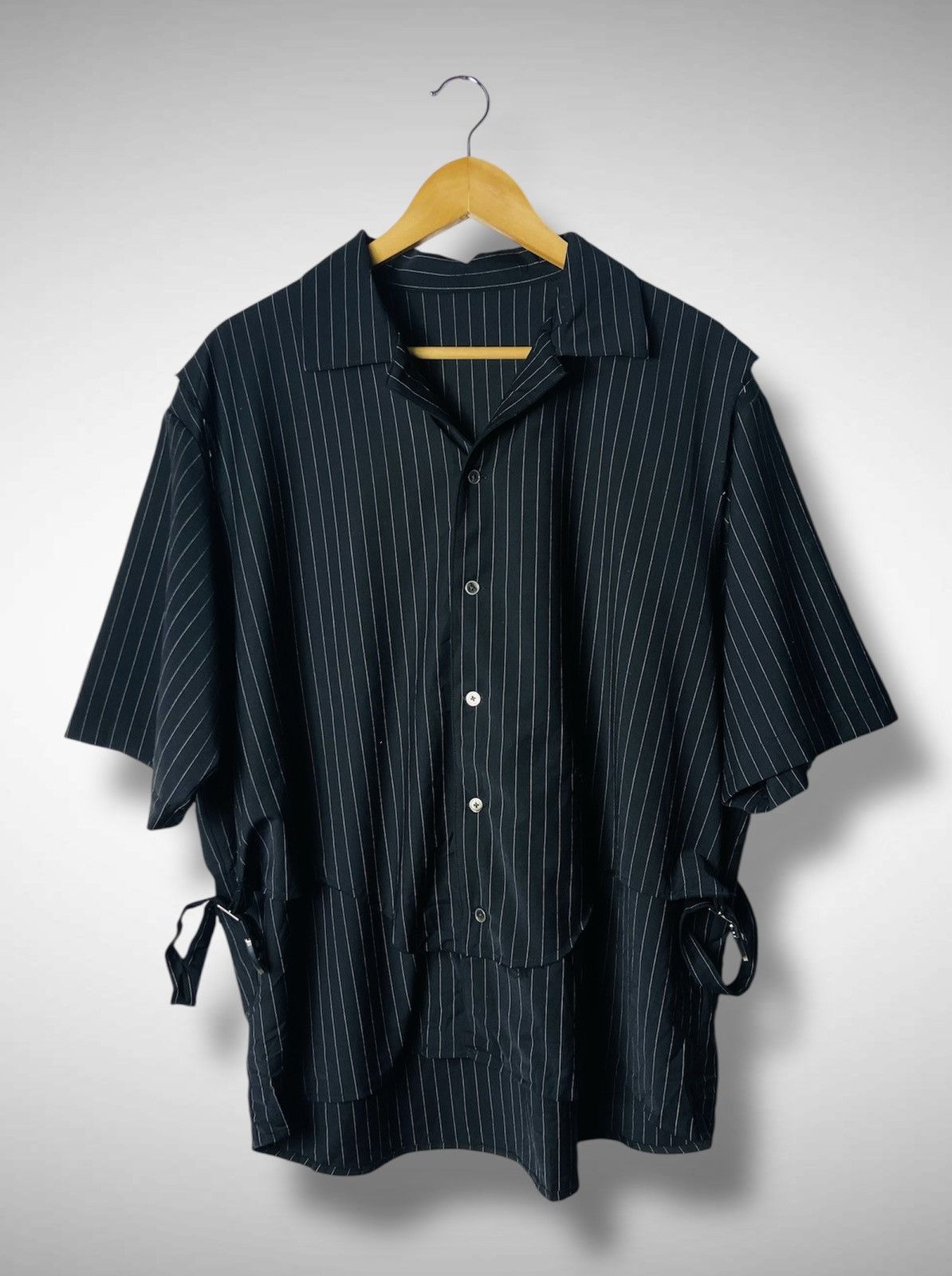 Japanese Brand United Tokyo Deconstructed Pinstripe Shirt - Side Buckle Size US XL / EU 56 / 4 - 1 Thumbnail