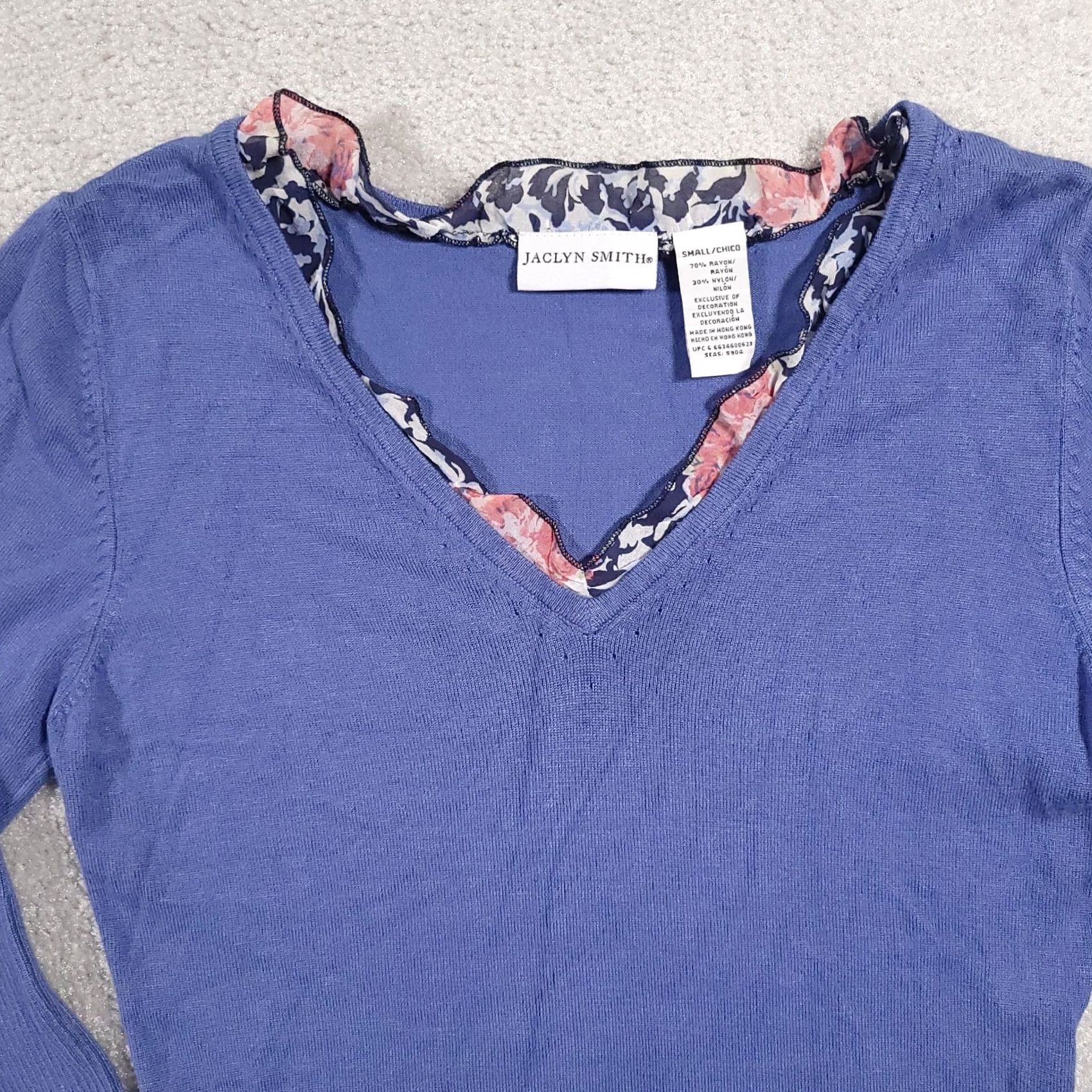 Vintage Jaclyn Smith Sweater Women's Small Blue V Neck Nylon Floral Ruffle Pullover Slim Knit 3/4 Sleeve Size S / US 4 / IT 40 - 3 Thumbnail