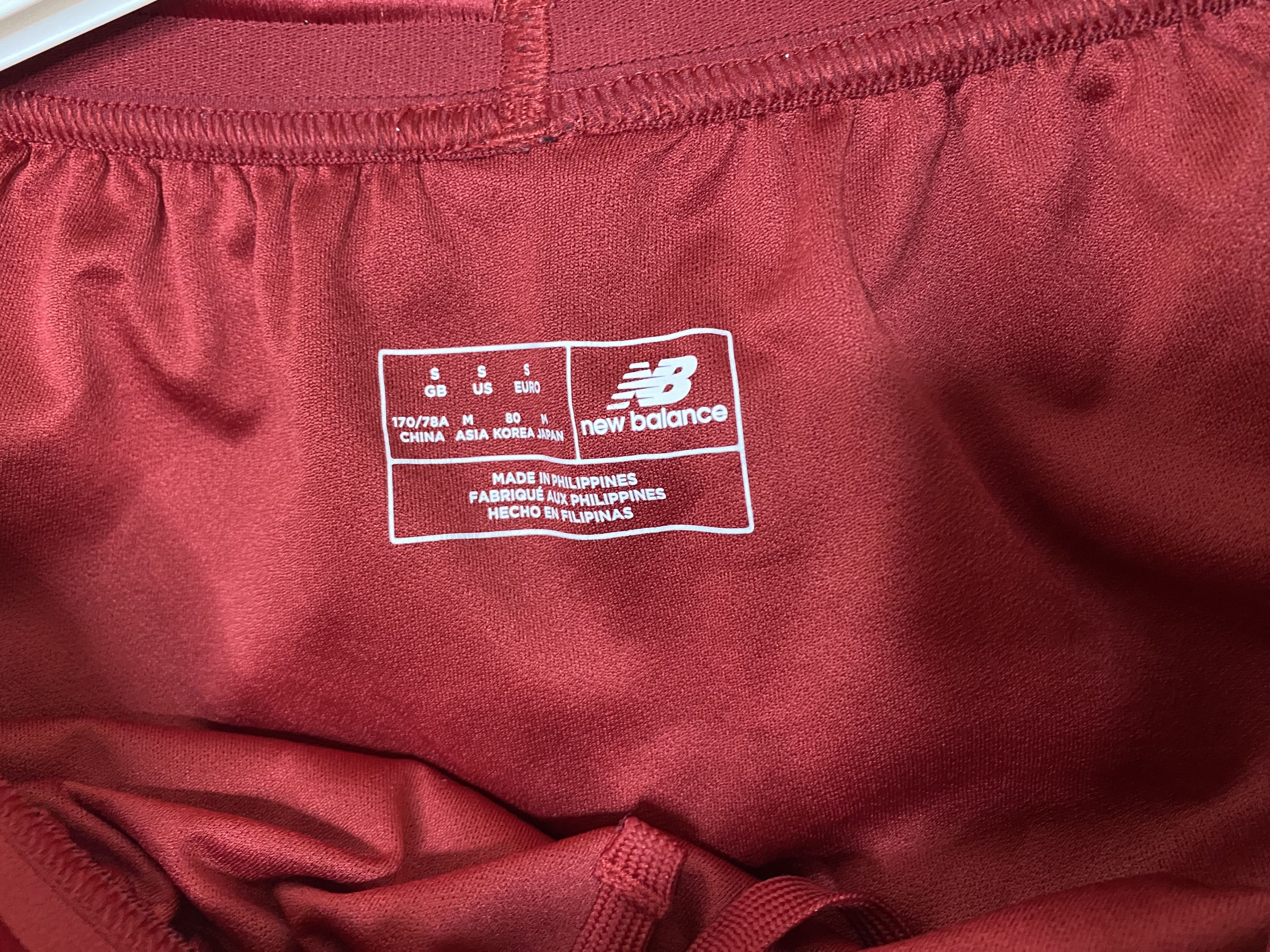 New Balance LIVERPOOL 2017 HOME FOOTBALL SHORTS SOCCER NEW BALANCE Size US 32 / EU 48 - 5 Thumbnail