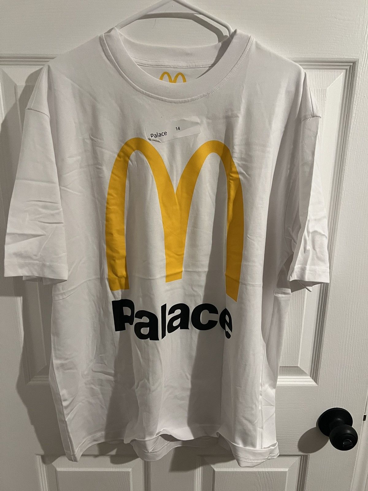 Palace Brand new Palace X McDonald’s Collab Tee Size US XL / EU 56 / 4 - 1 Thumbnail
