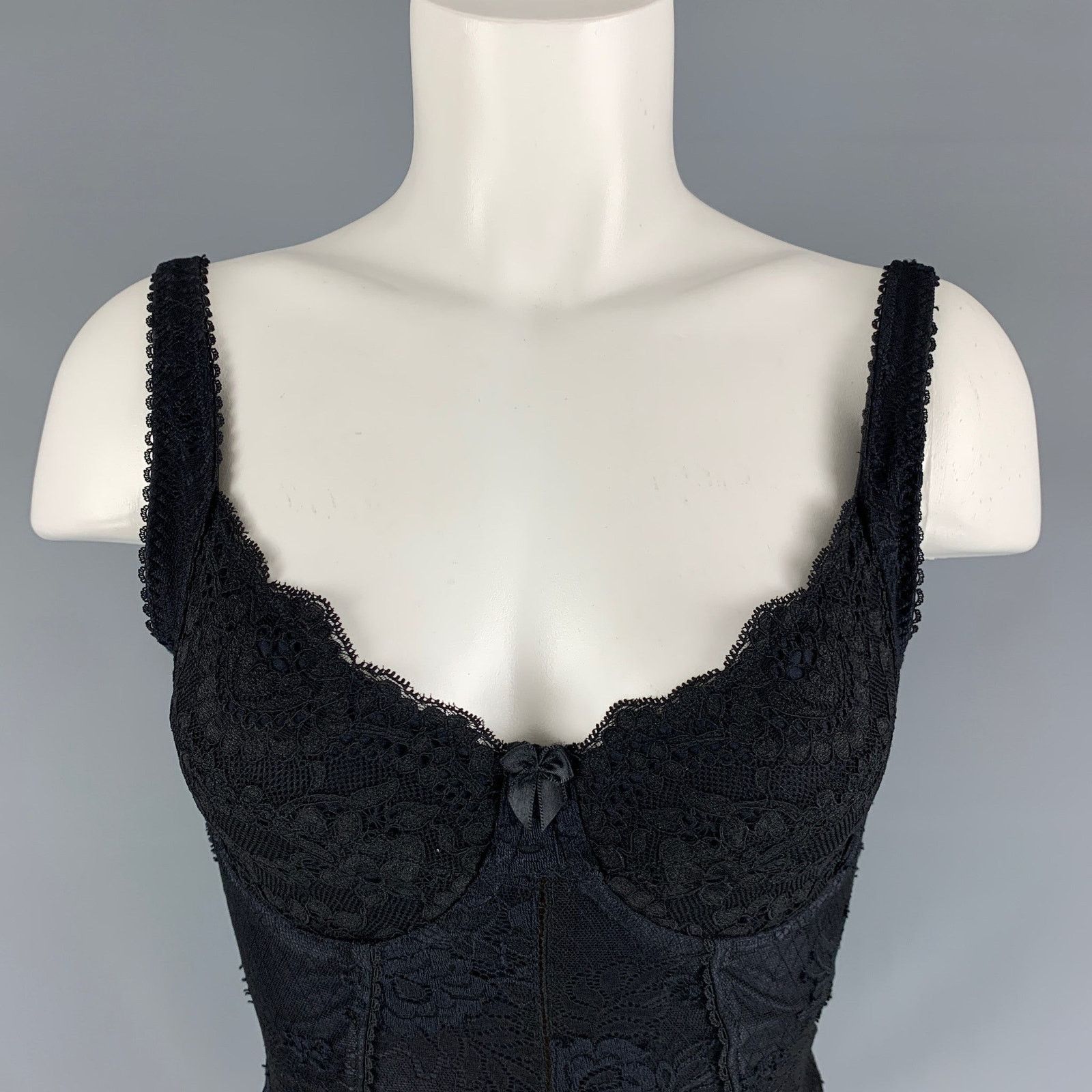 Balenciaga BALENCIAGA Size 4 Black Lace Fitted Mini Cocktail Dress Size S / US 4 / IT 40 - 2 Thumbnail