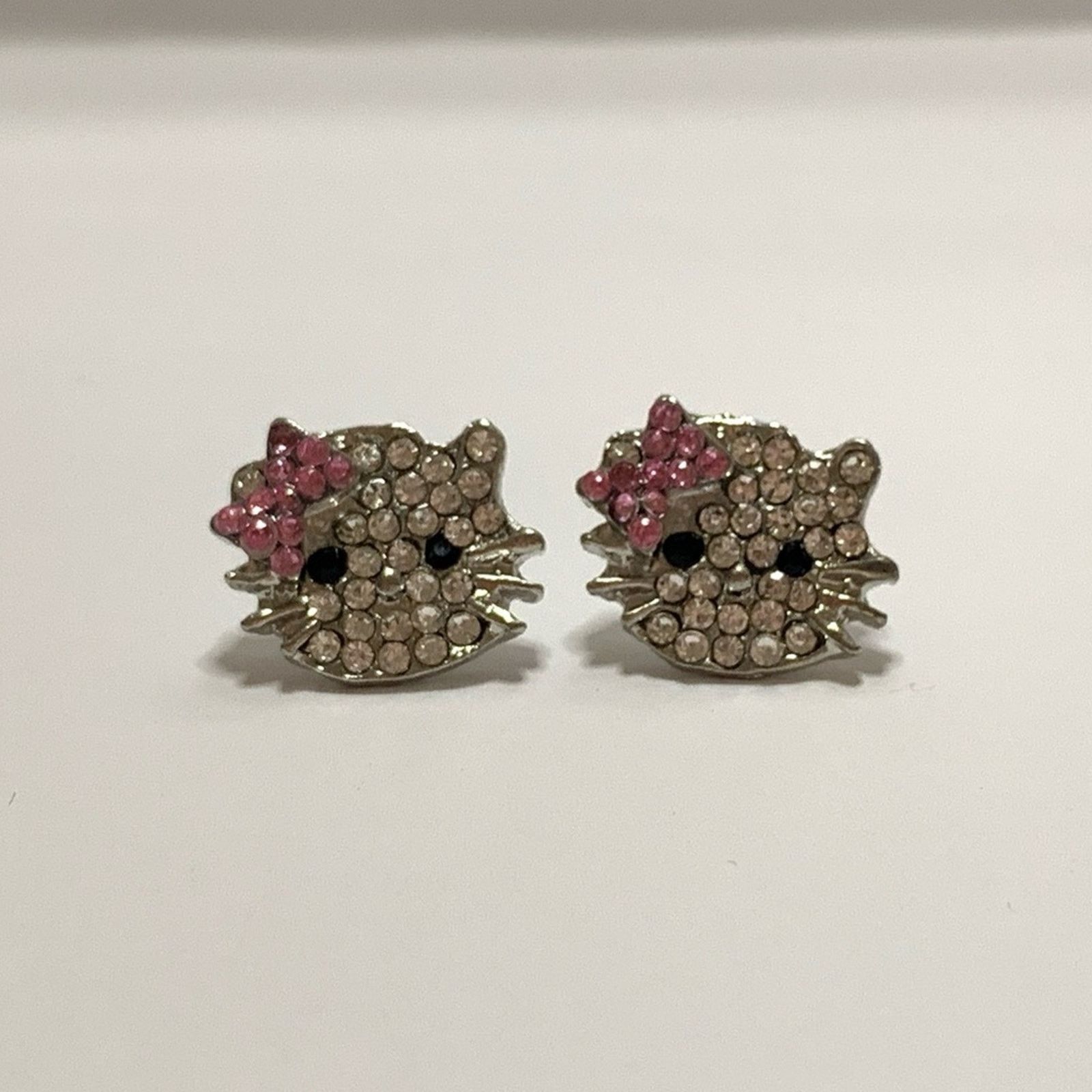 Other Hello Kitty Rhinestone Bling Stud Earring Size ONE SIZE - 2 Thumbnail
