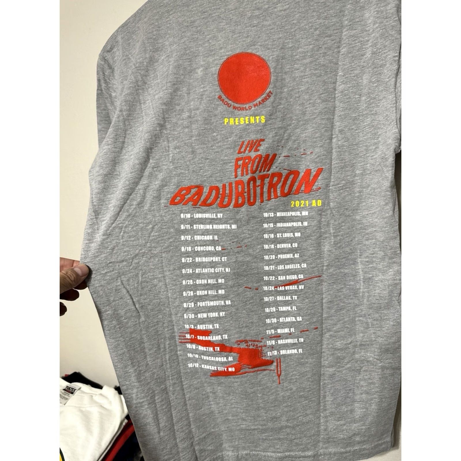 Vintage Erykah Badu Live From Badubotron 2021 Tour T Shirt Neo Soul Size M Grey Size US M / EU 48-50 / 2 - 5 Thumbnail