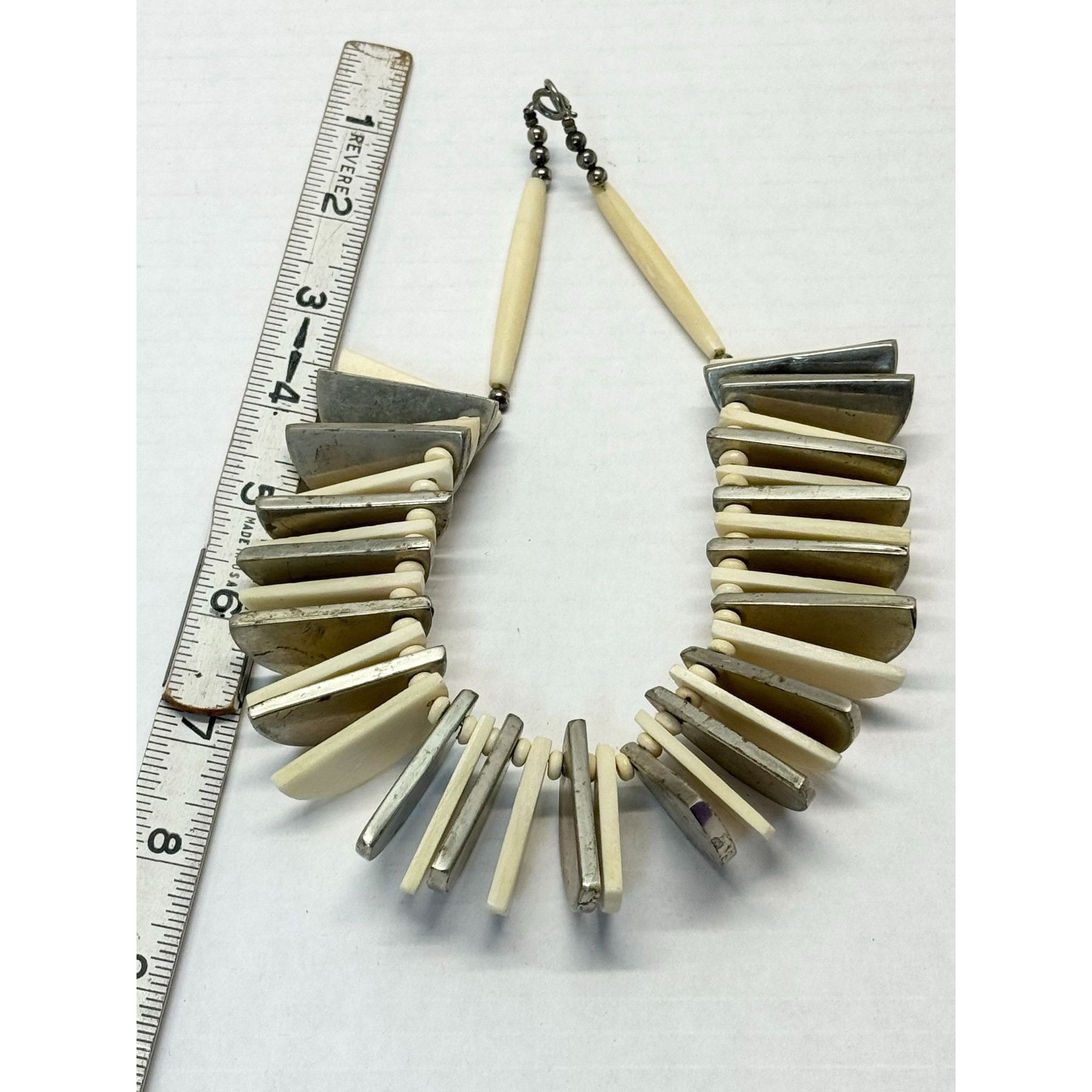 Vintage Vintage metal and white carved disc collar necklace Size ONE SIZE - 5 Thumbnail